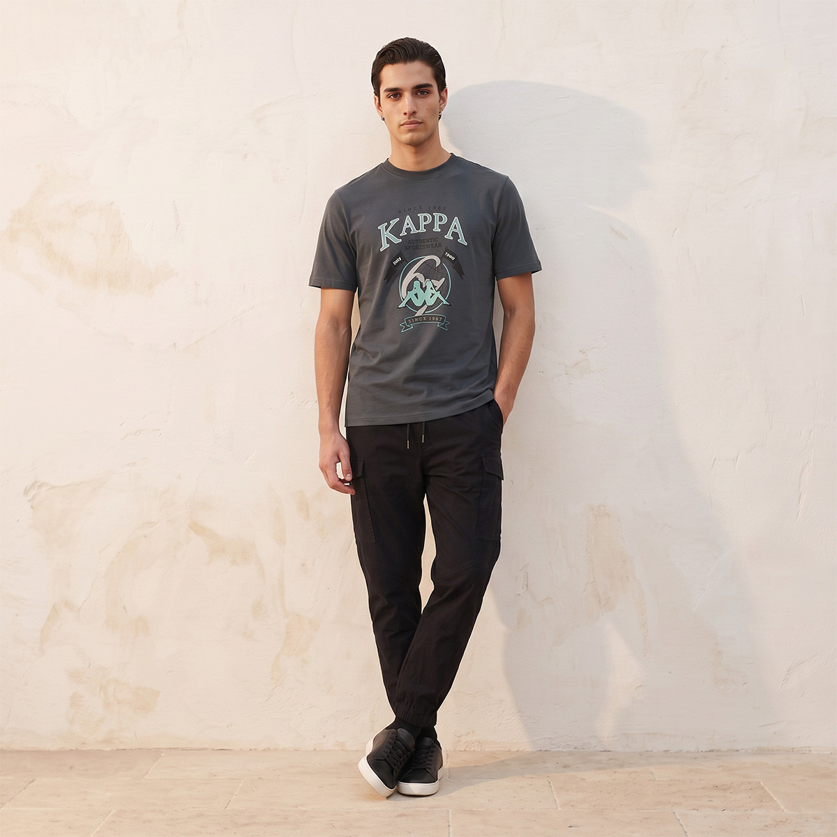 تيشيرت بطبعات شعار من كابا-men-clothing-sportswearandactivewear-tshirtsandpolos-image-2