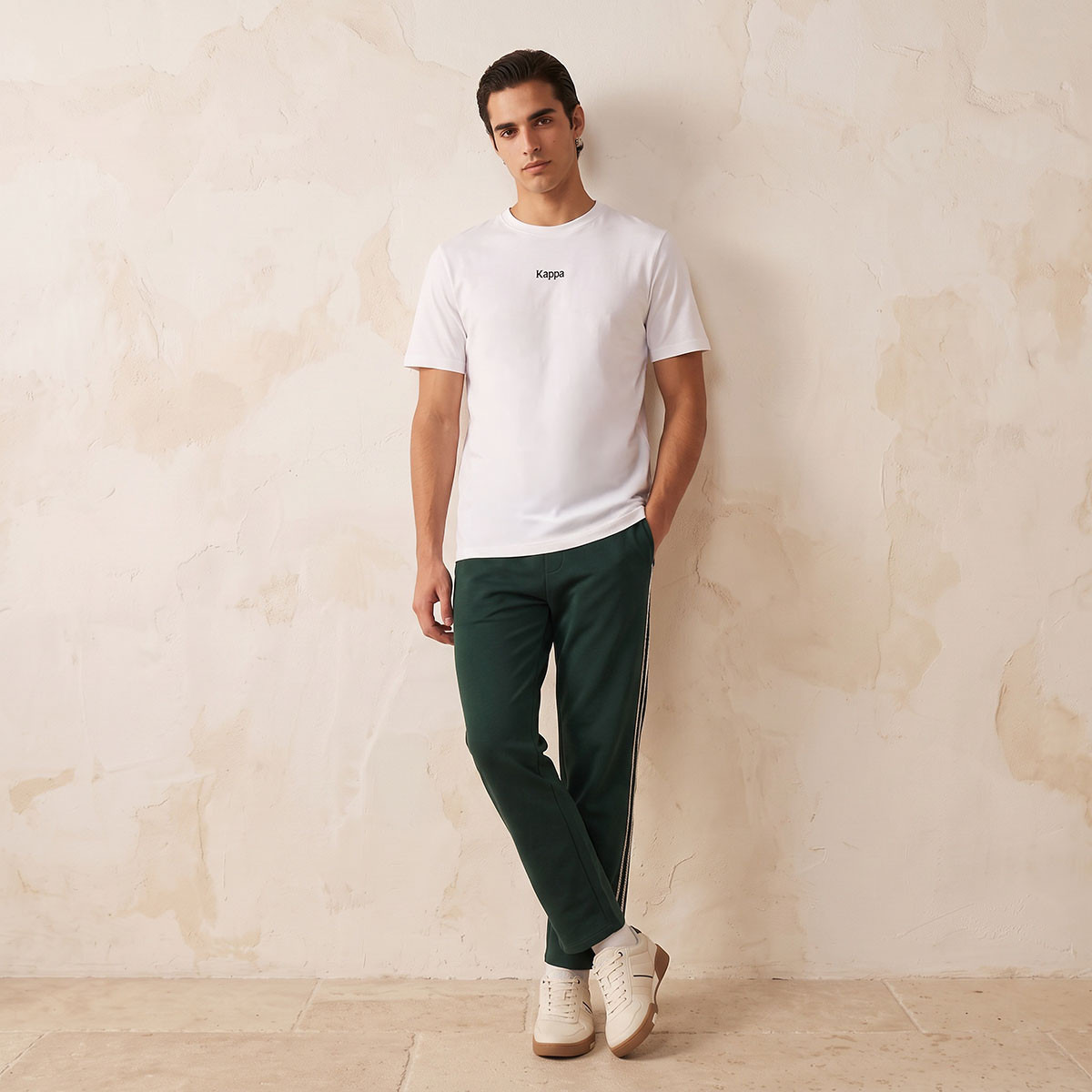 تيشيرت بطبعات شعار من كابا-men-clothing-sportswearandactivewear-tshirtsandpolos-image-2