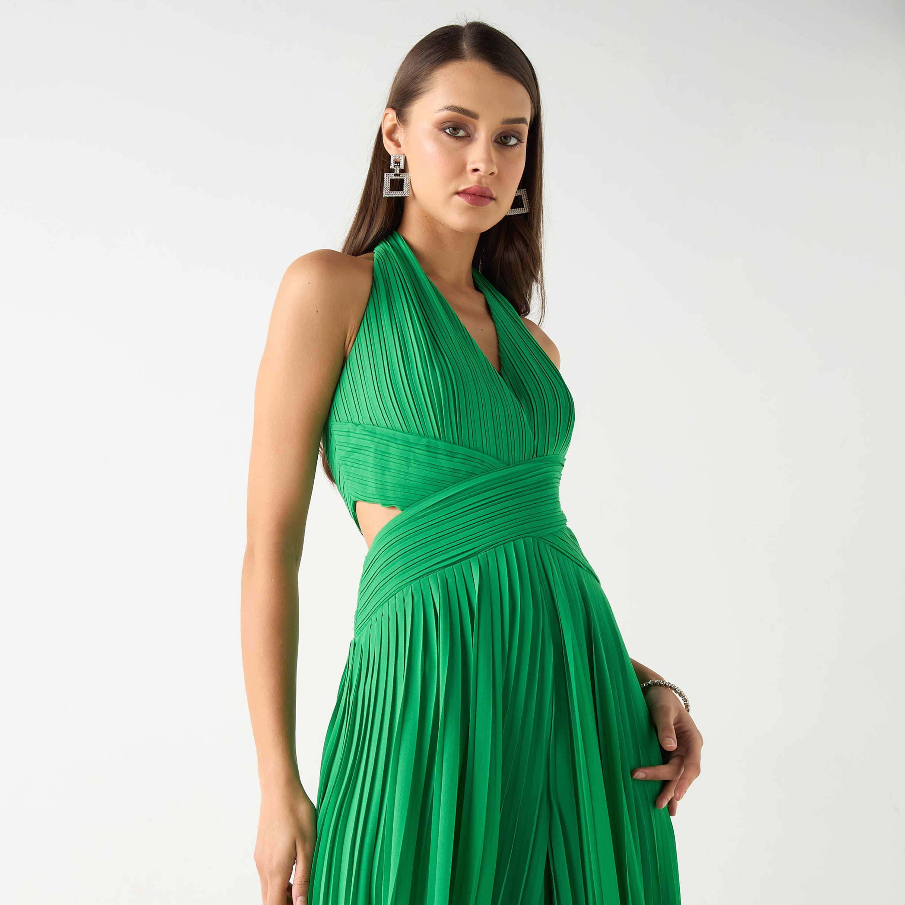 أفرول دون أكمام بطيات مع ياقة V من تي إف إن سي-women-clothing-jumpsuits-image-4