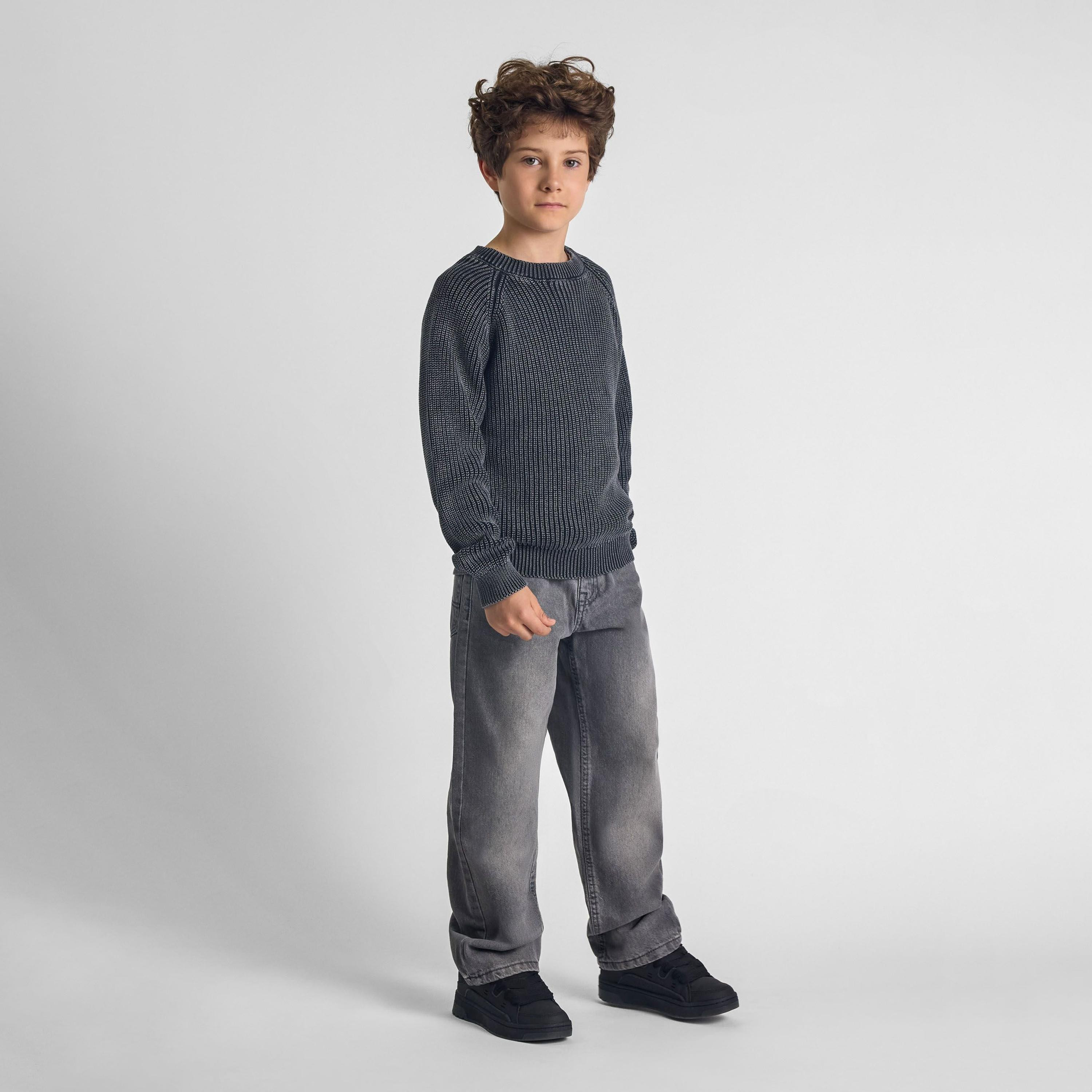 سترة بأكمام طويلة من القطن السادة بتأثير مغسول من مينوتي-boys-clothing-jumpersandcardigans-image-2