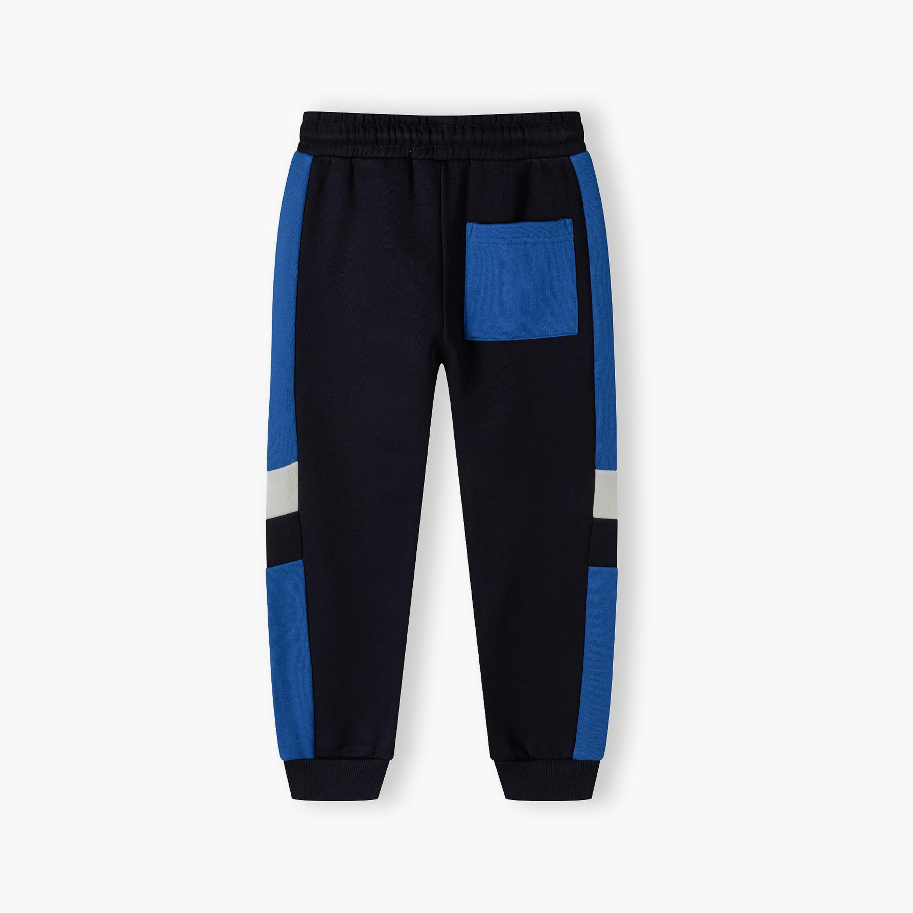 طقم من قطعتين بقلنسوة منقوشة بقبة دائرية مع بنطلون رياضي من مينوتي-boys-clothing-setsandcoords-image-7