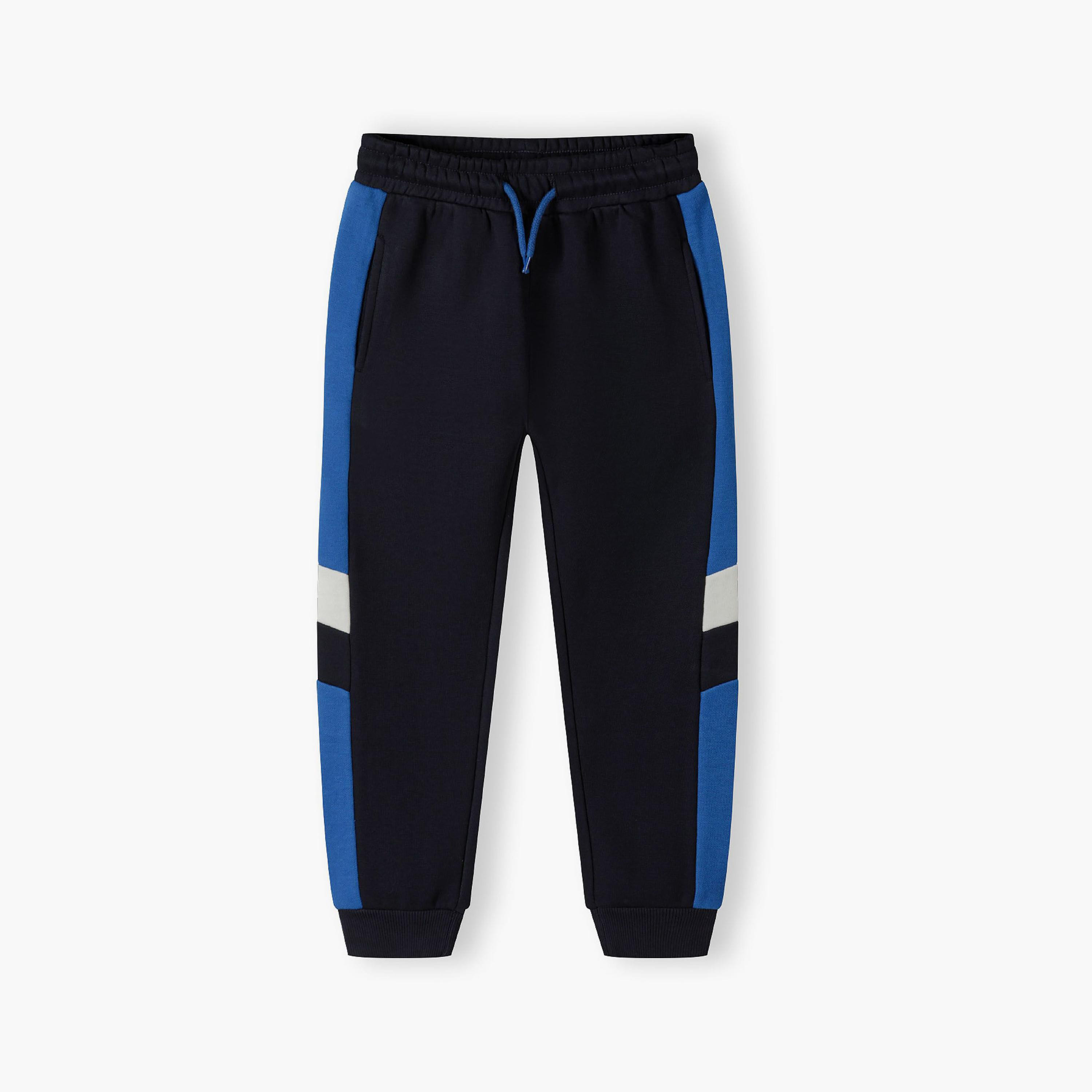 طقم من قطعتين بقلنسوة منقوشة بقبة دائرية مع بنطلون رياضي من مينوتي-boys-clothing-setsandcoords-image-5