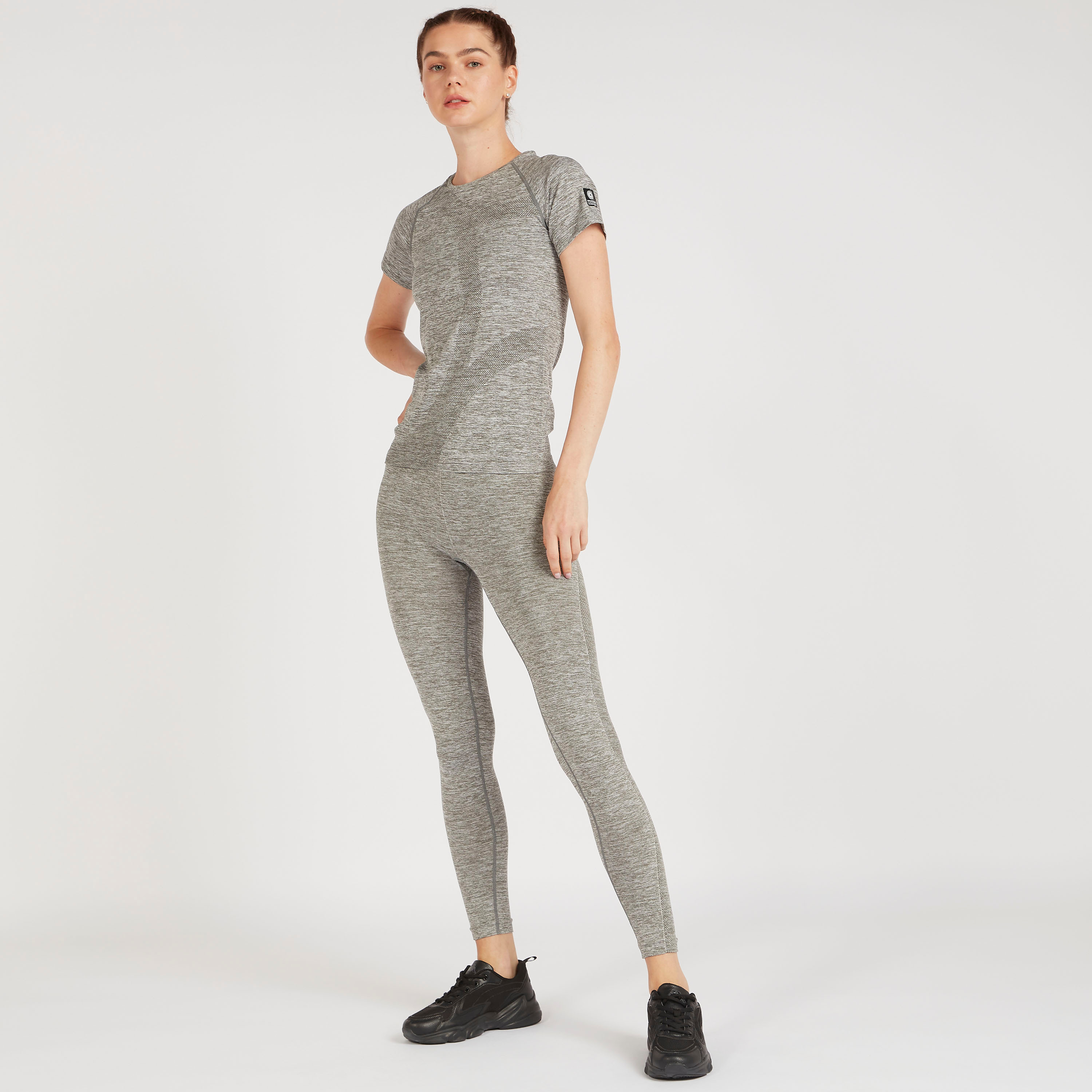 تيشيرت سادة بياقة ضيّقة وأكمام قصيرة-sports-women-clothing-tshirtsandvests-image-3