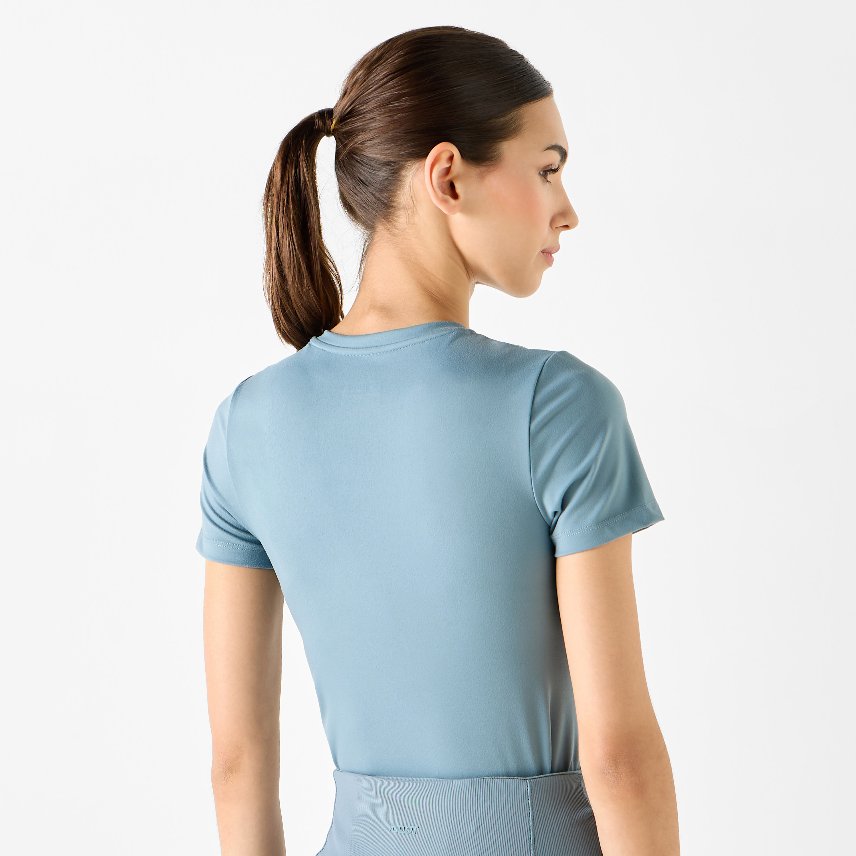 بودي سوت بياقة ضيقة وأكمام قصيرة-women-clothing-tshirts-image-7