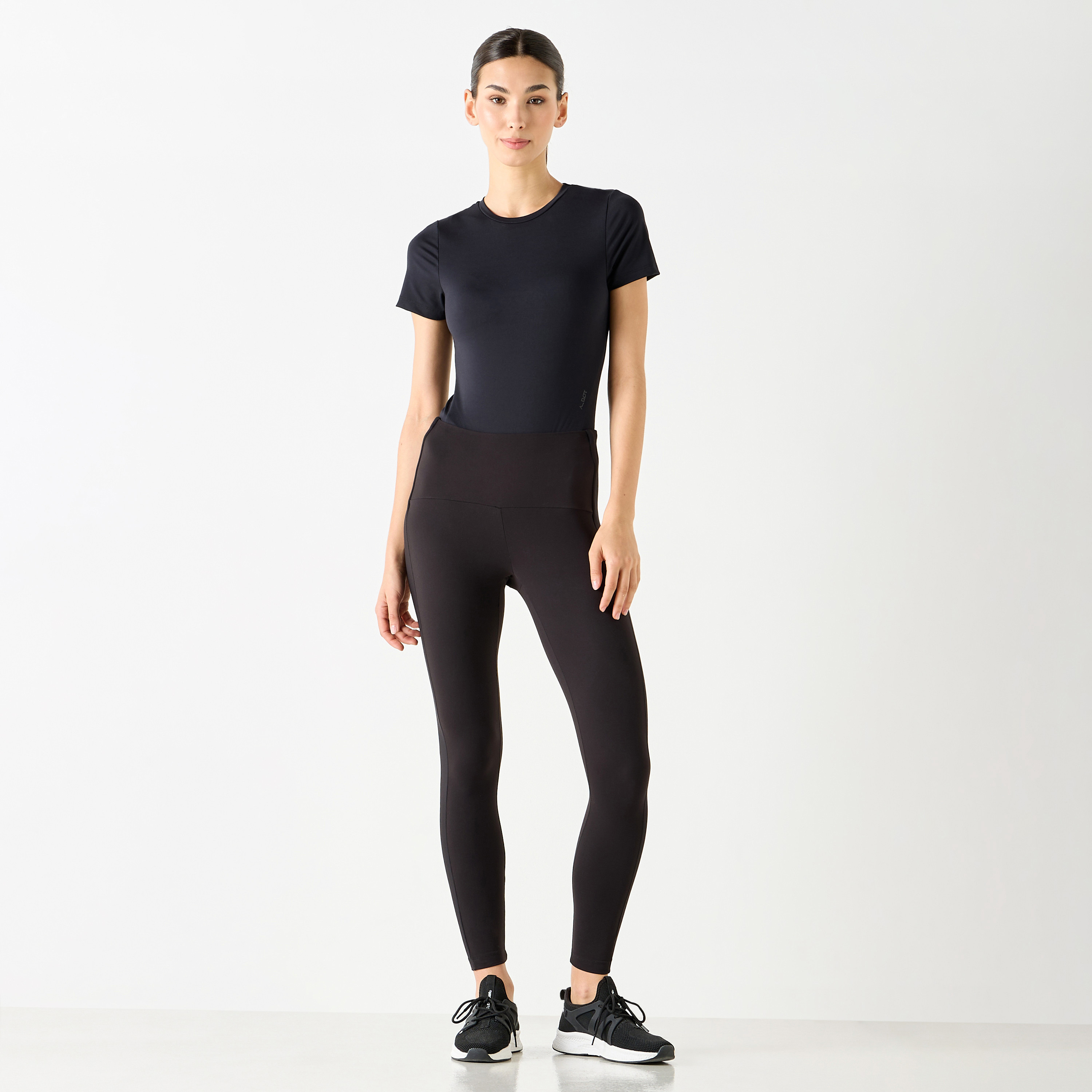 بودي سوت بياقة ضيقة وأكمام قصيرة-women-clothing-tshirts-image-2