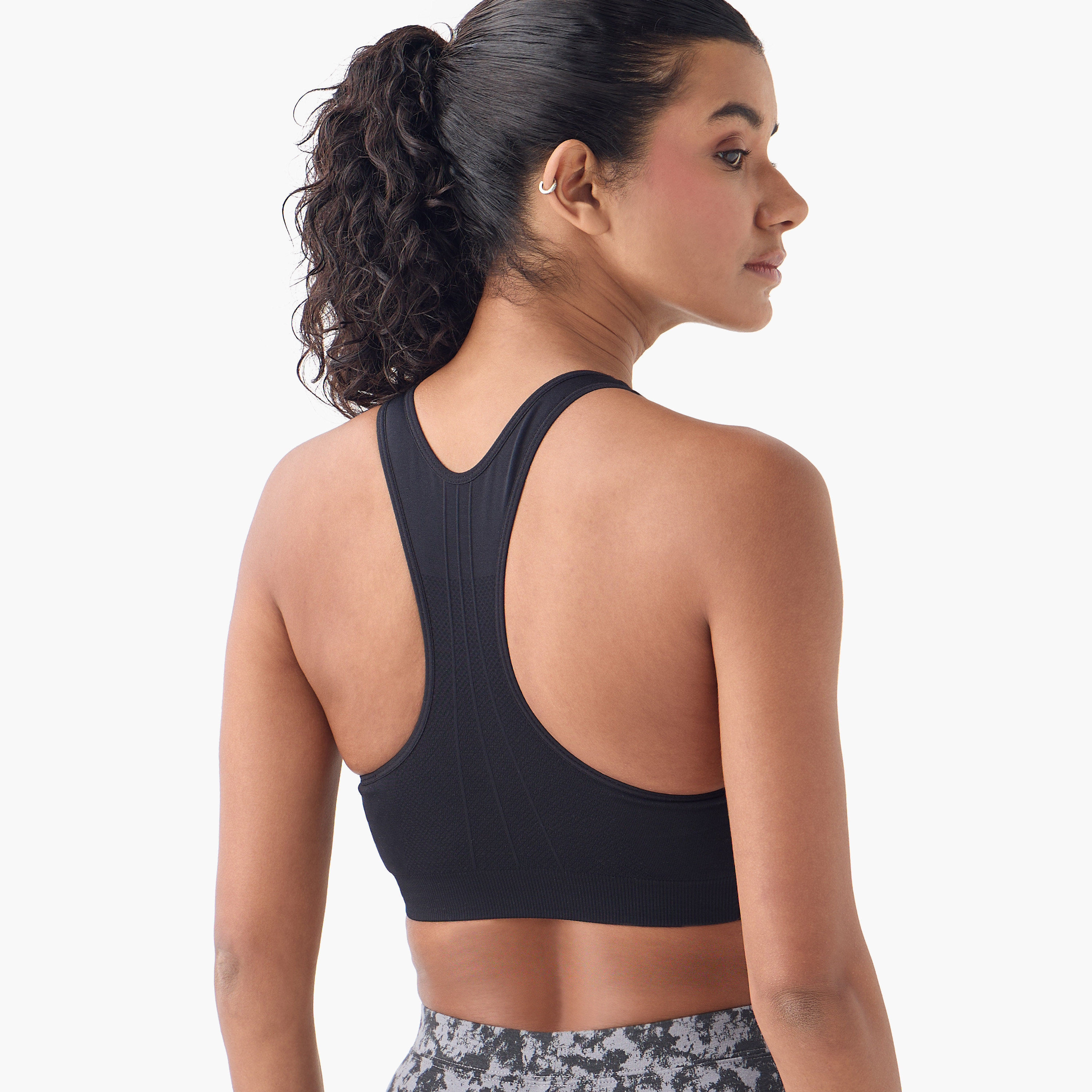 صدرية رياضية بارزة الملمس بظهر متقاطع-women-clothing-sportswearandactivewear-sportsbras-image-3