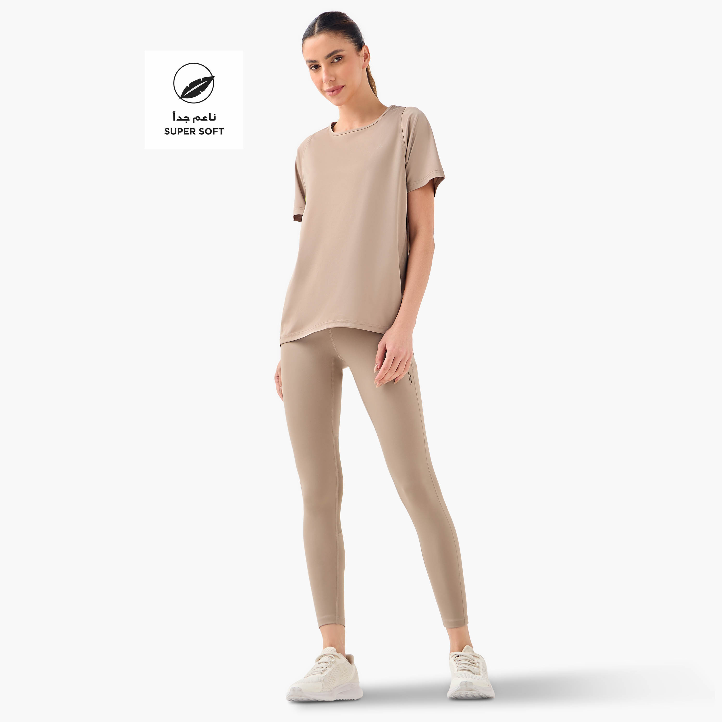 ليقنز رياضي بقصة ضيقة-women-clothing-sportswearandactivewear-bottoms-leggings-image-2