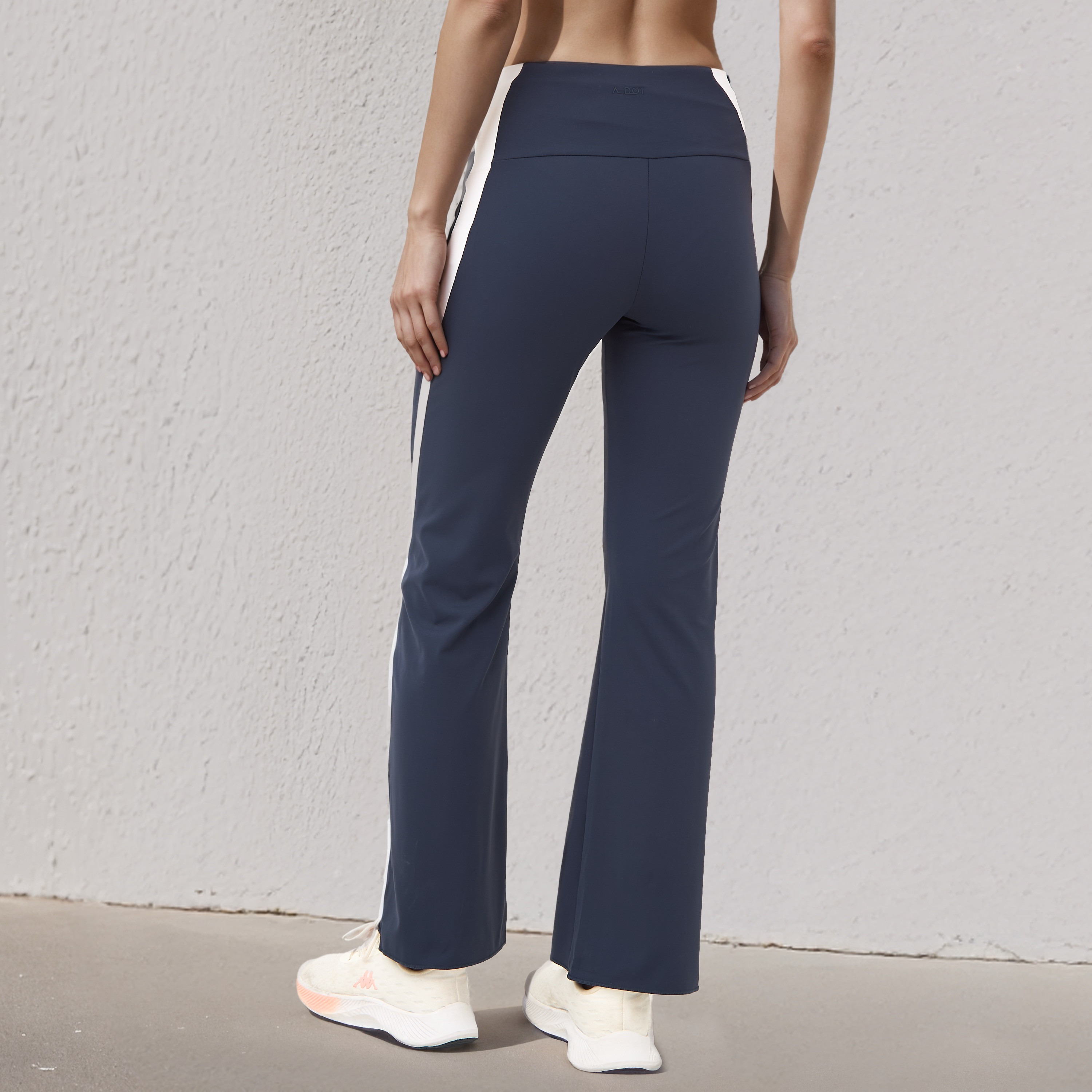 Colourblock Leggings-sports-women-clothing-activewearleggings-image-3