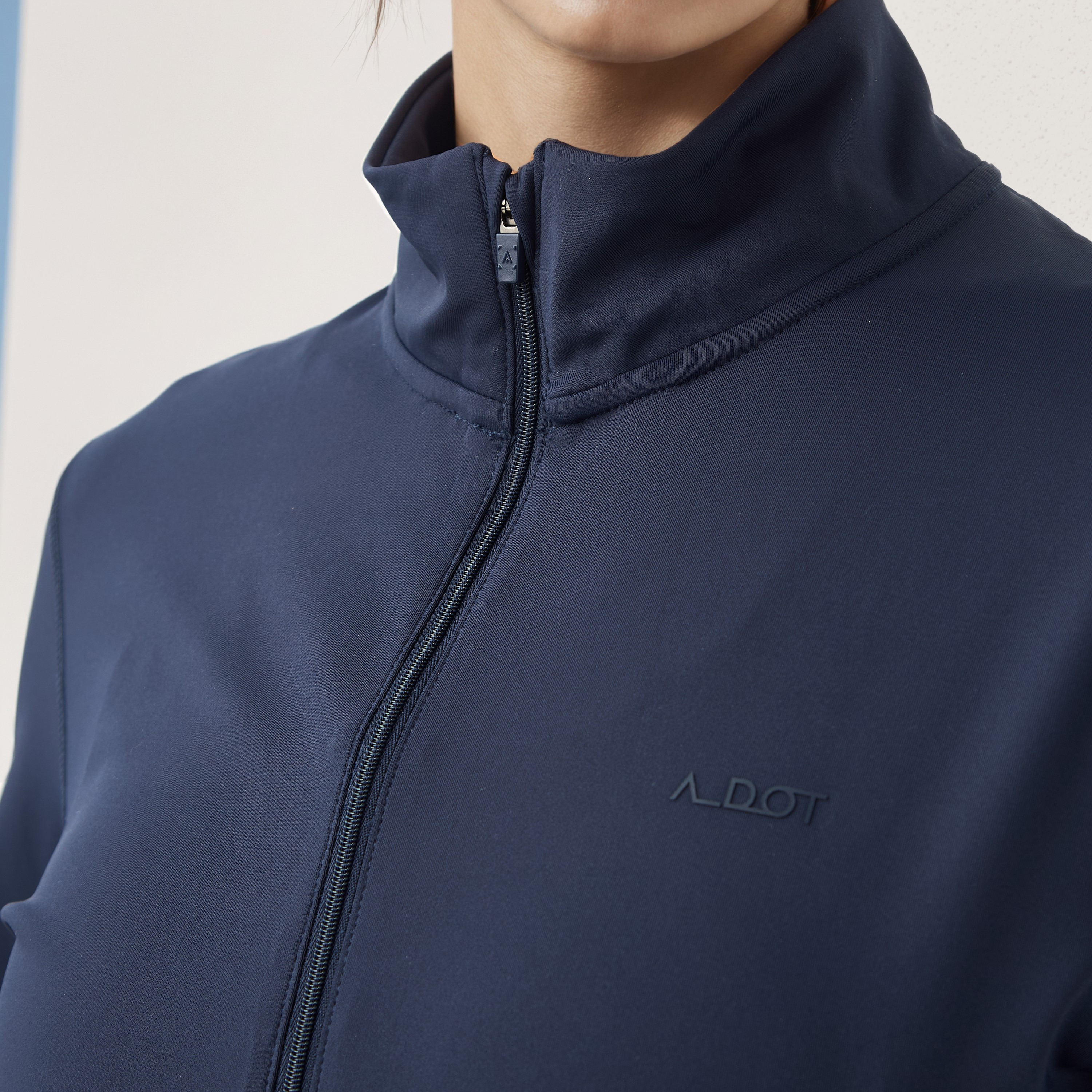 جاكيت بسحاب أمامي وجيوب-women-clothing-sportswearandactivewear-coatsandjackets-jackets-image-2