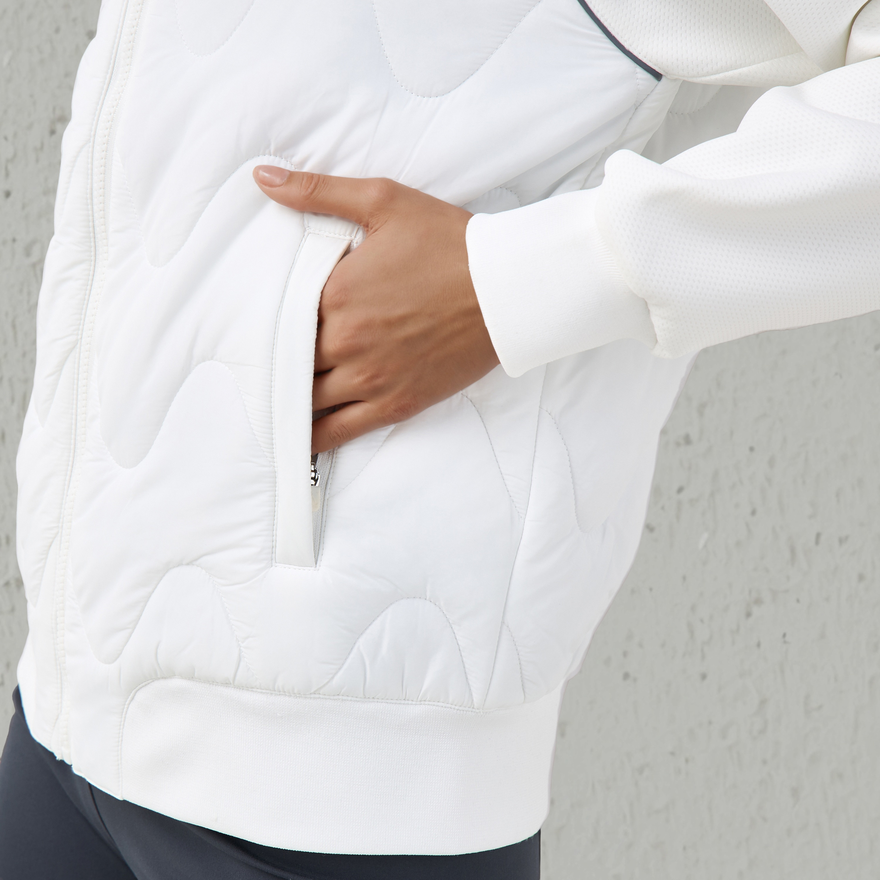 جاكيت منفوخ بقبعة للنساء-women-clothing-sportswearandactivewear-coatsandjackets-jackets-image-4
