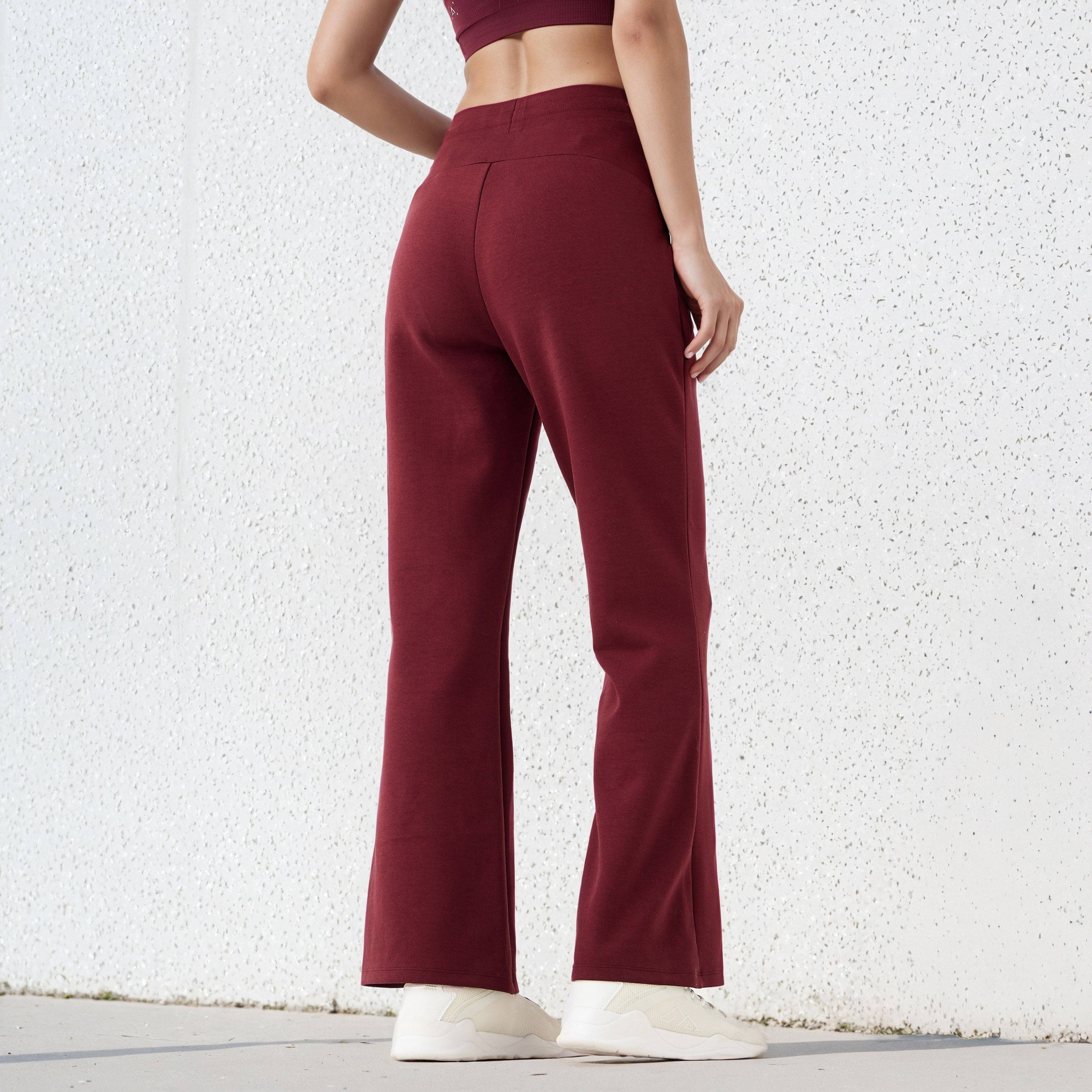 Women Regular Fit Zip Pocket Track Pants-women-clothing-sportswearandactivewear-trackpantsandtracksuits-image-3