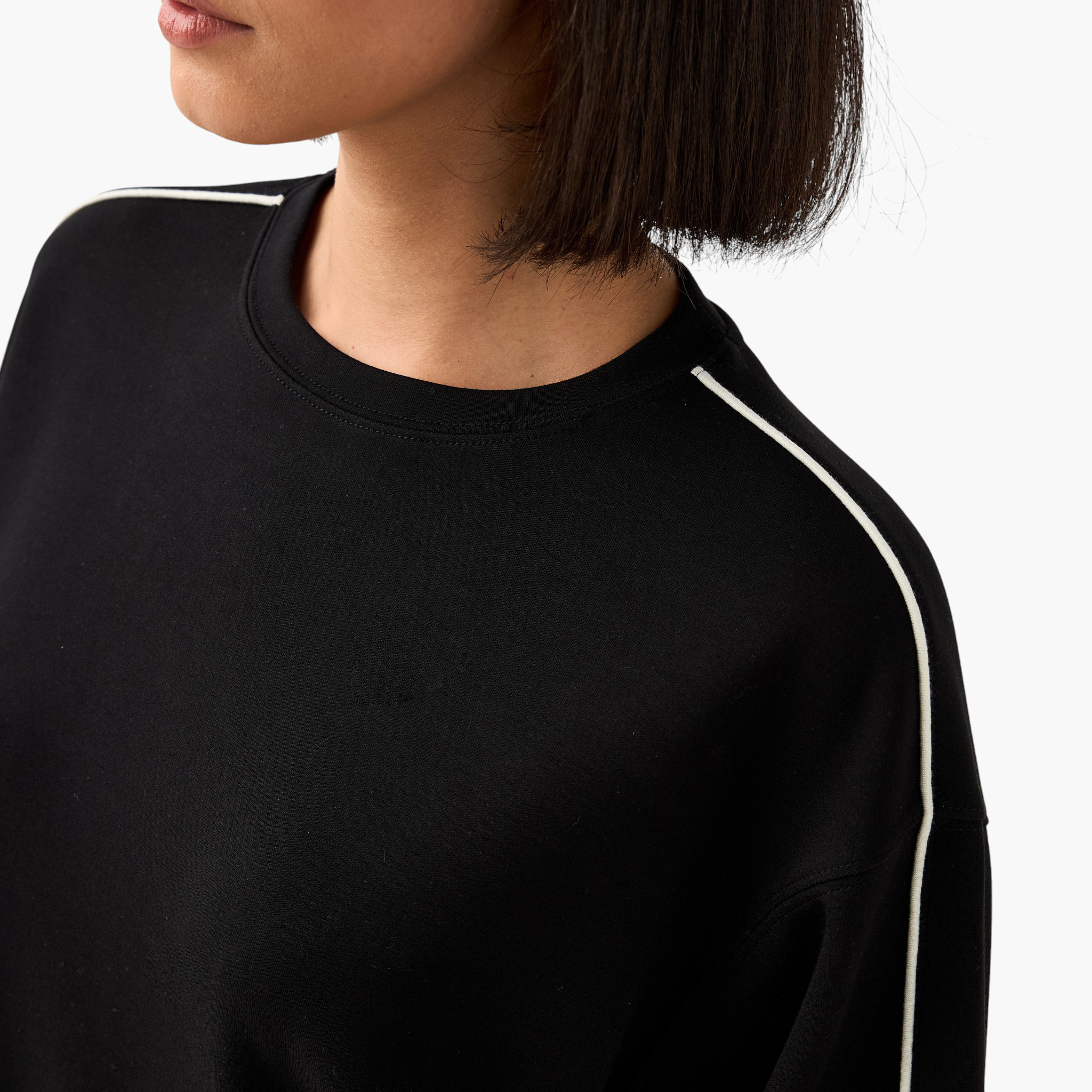 سويت شيرت بتفاصيل خطوط متباينة للنساء-women-clothing-coordsets-image-5