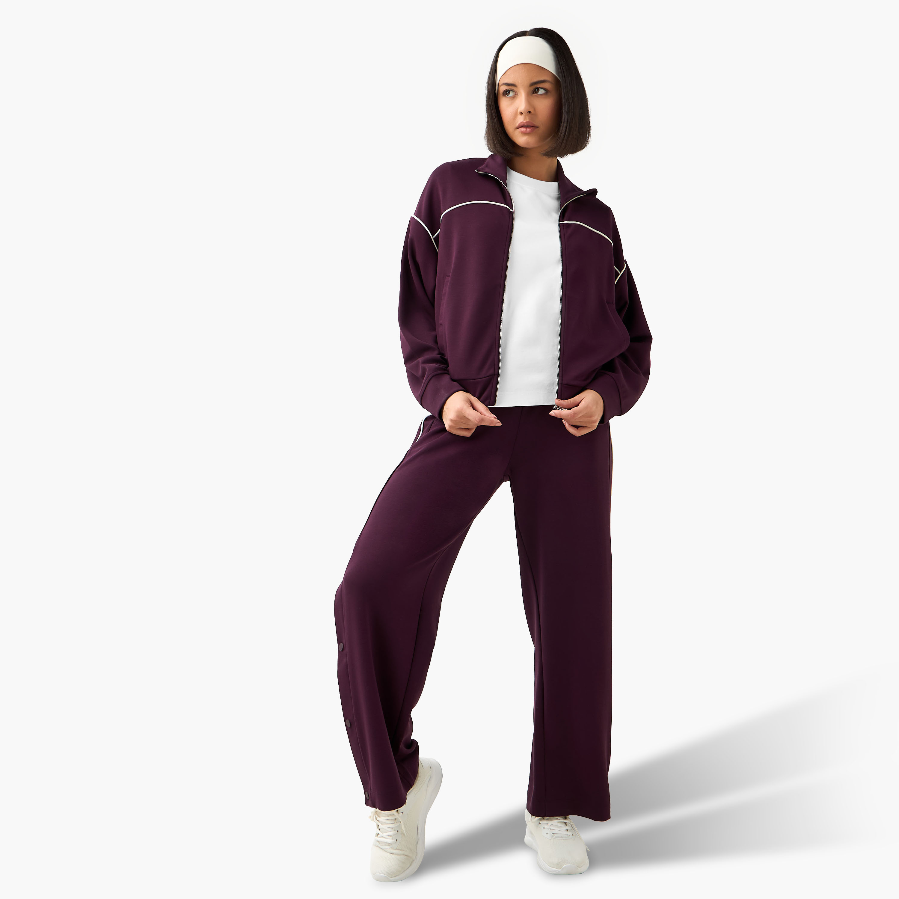 Women Regular Fit Joggers with Button Detail-women-clothing-sportswearandactivewear-bottoms-joggersandtrackpants-image-2