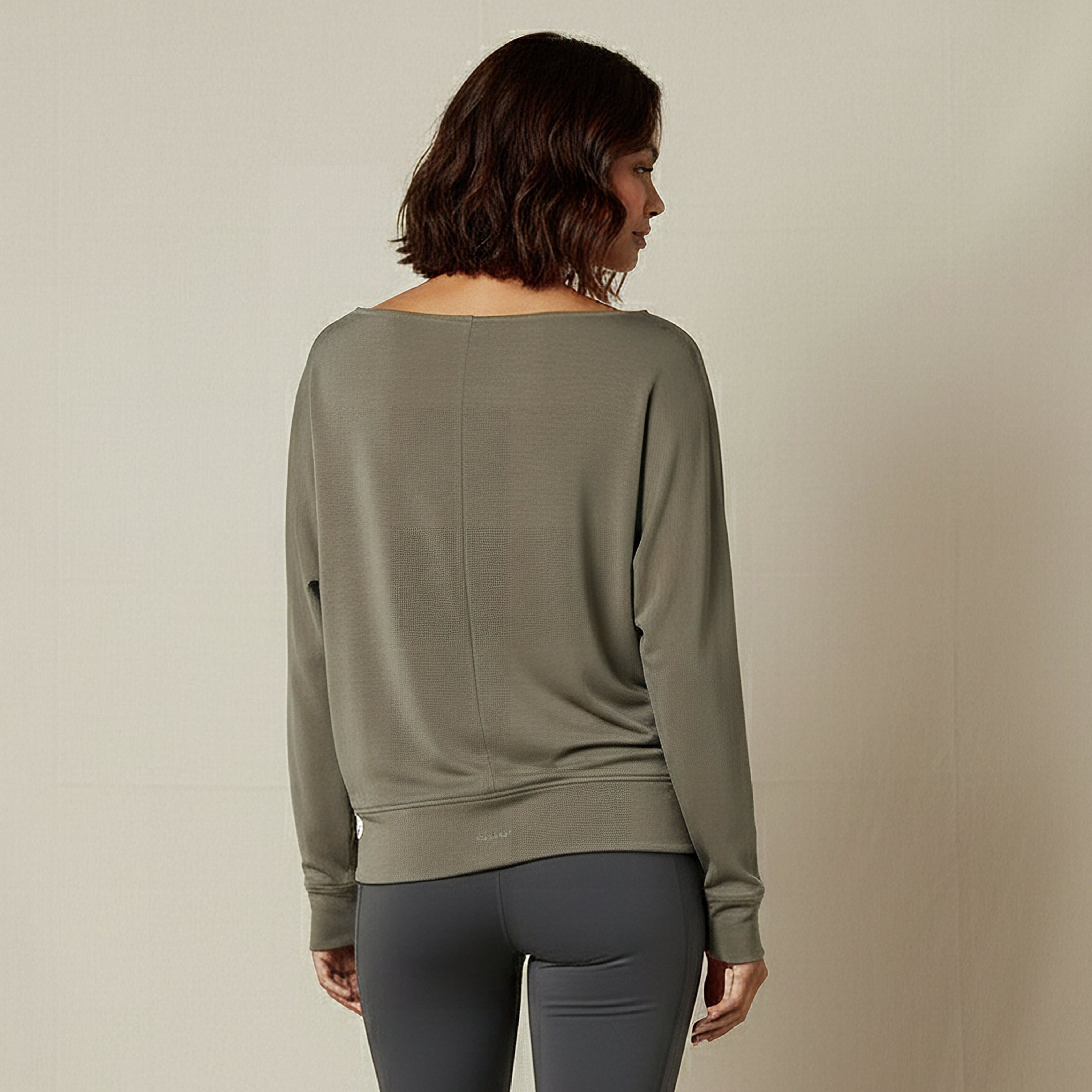 Women Relaxed Fit Boat Neck Sweatshirt-women-clothing-sportswearandactivewear-hoodiesandsweatshirts-image-3