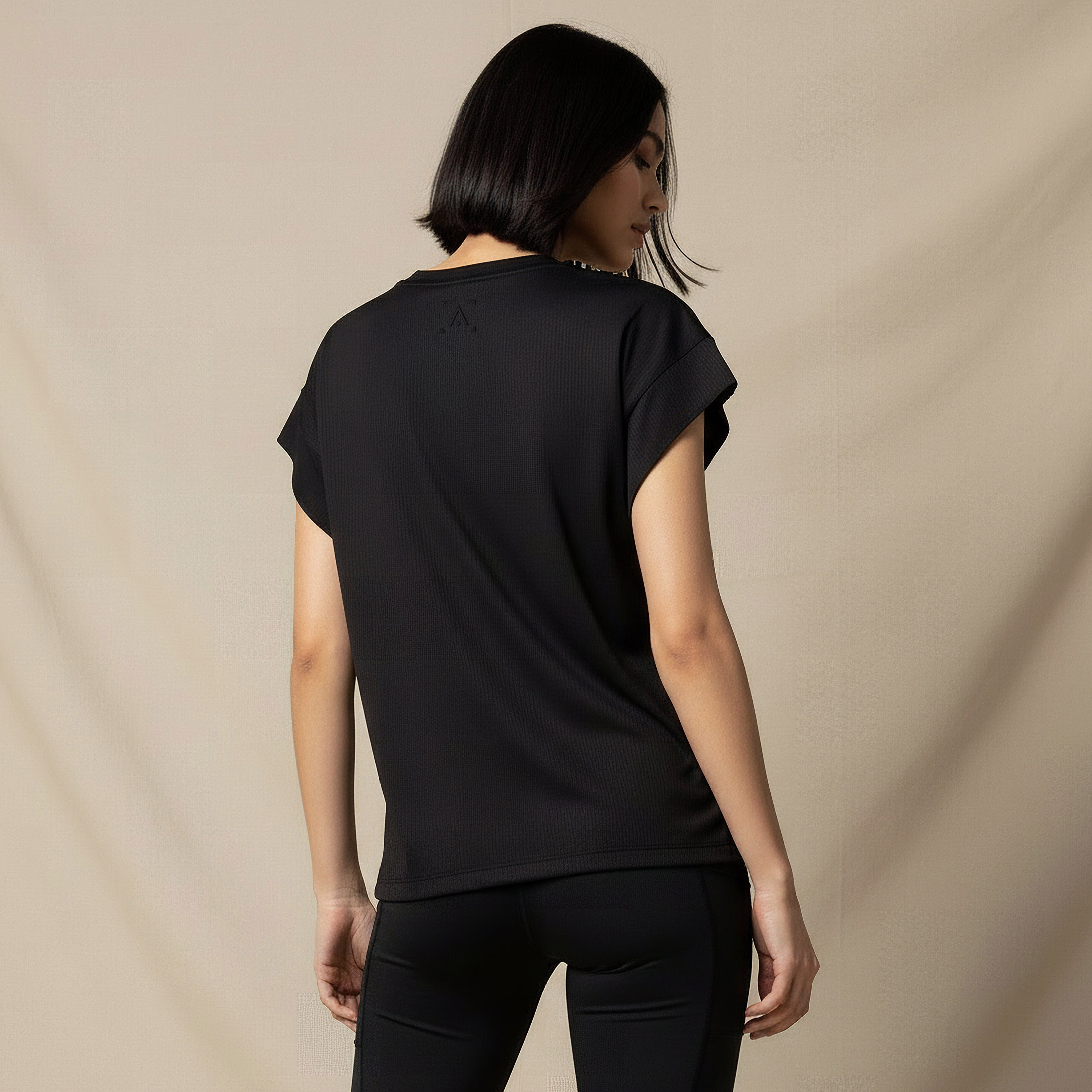 تيشيرت مضلع قابل للتمدد في اتجاهين بقصة مربعة للنساء-women-clothing-tshirts-image-3