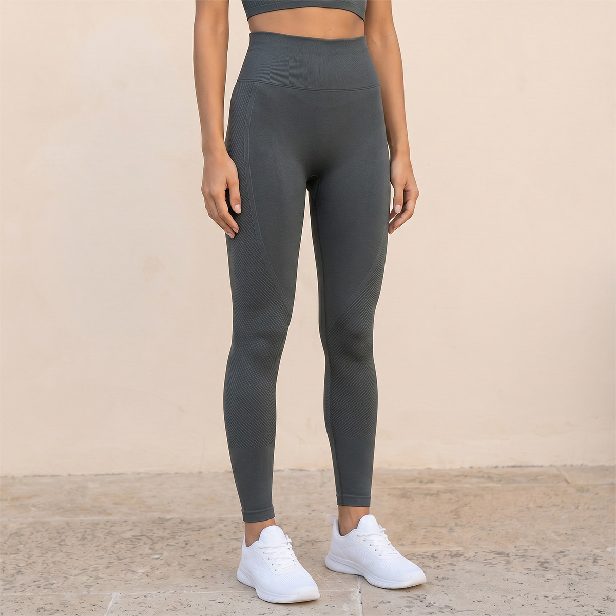 Seamless 4 Way Stretch Leggings-women-clothing-sportswearandactivewear-bottoms-leggings-image-1