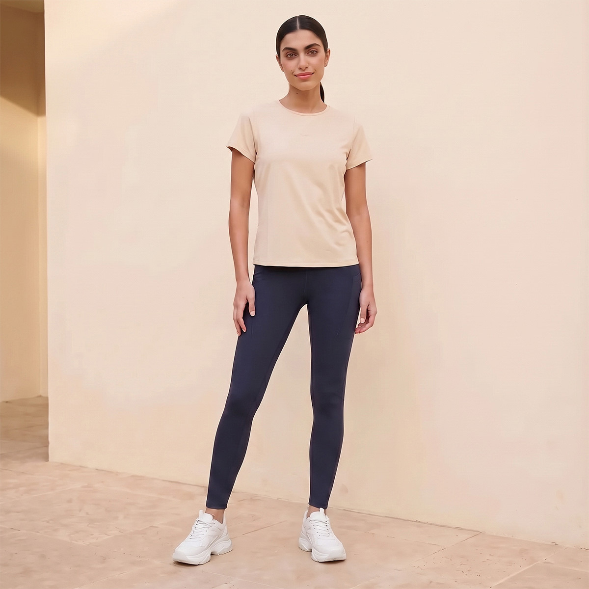 High-Waisted Super Stretch Leggings-women-clothing-sportswearandactivewear-bottoms-leggings-image-5