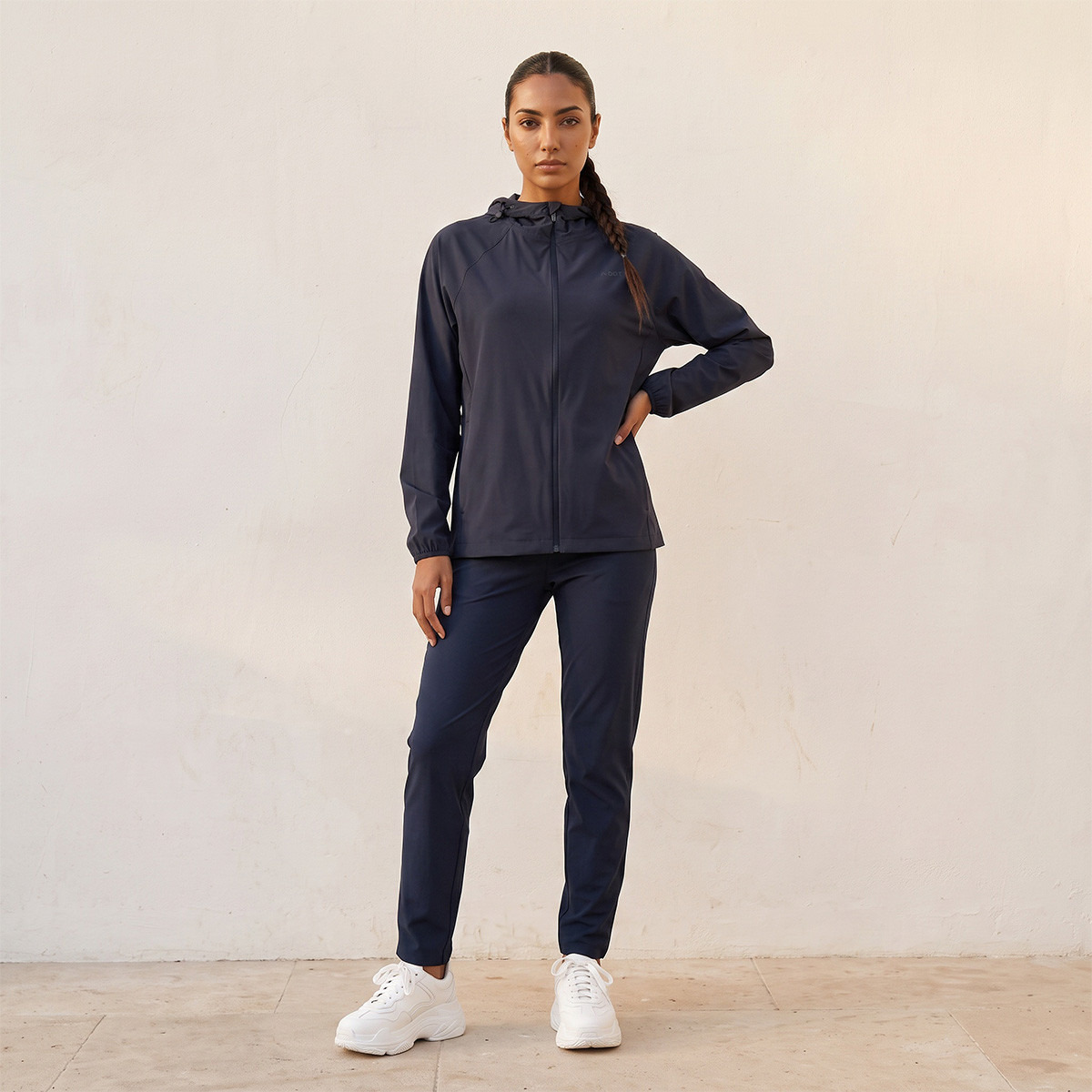 جاكيت بغطاء رأس وسحاب-sports-women-clothing-coatsandjackets-jackets-image-4