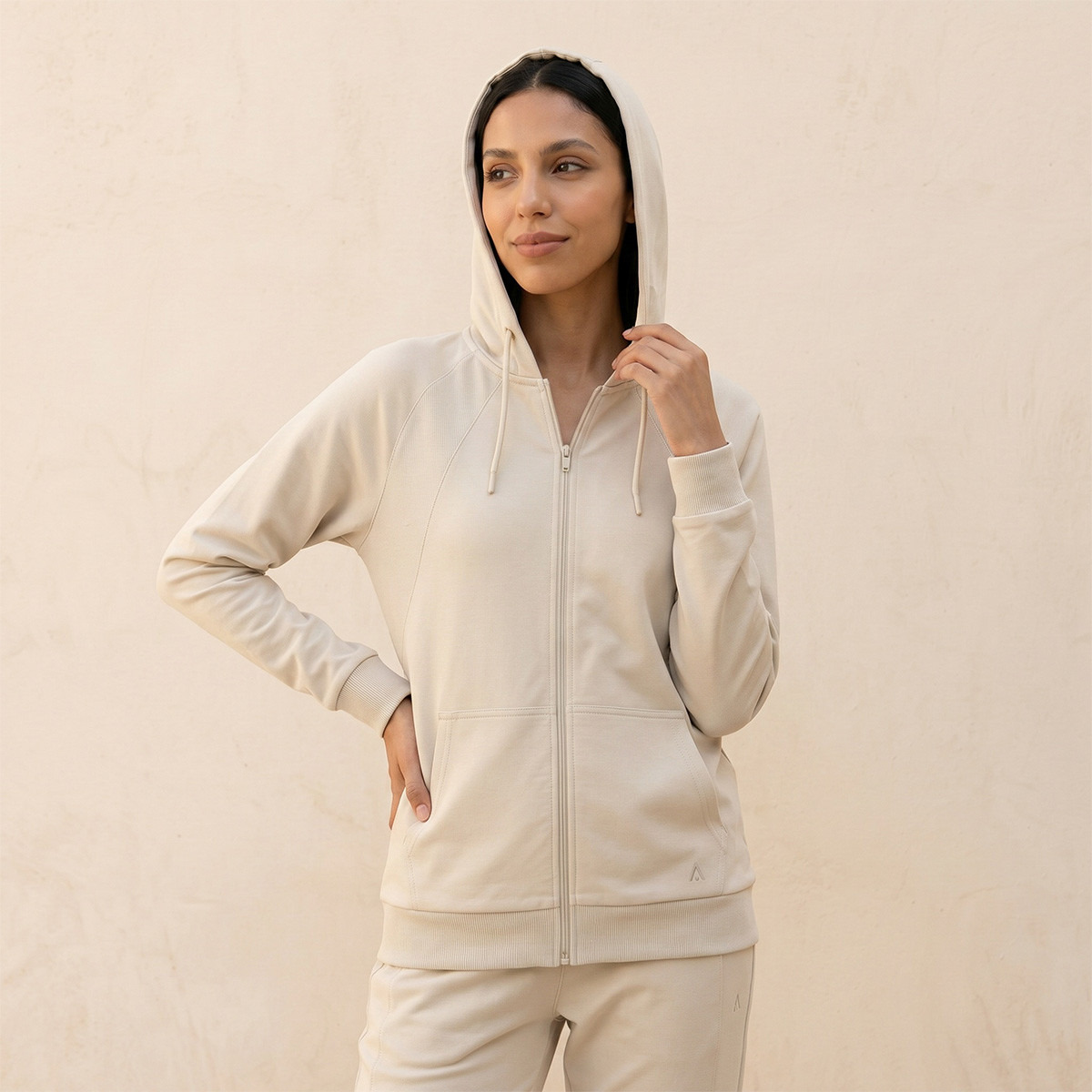 هودي رياضي مرن بتصميم عصري وأنيق-sports-women-clothing-hoodiesandsweatshirts-image-5