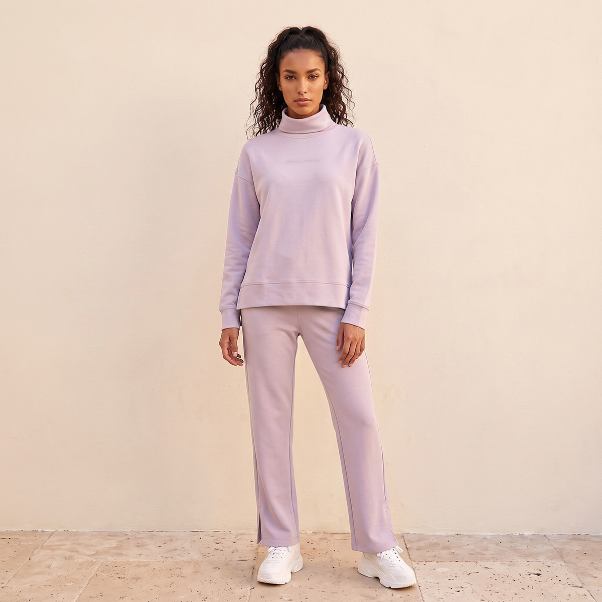 سويت شيرت بياقة ضيّقة عالية-sports-women-clothing-hoodiesandsweatshirts-image-2