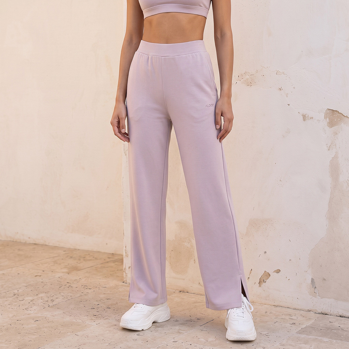 بنطلون رياضي بحافة بفتحة-women-clothing-bottoms-joggers-image-1