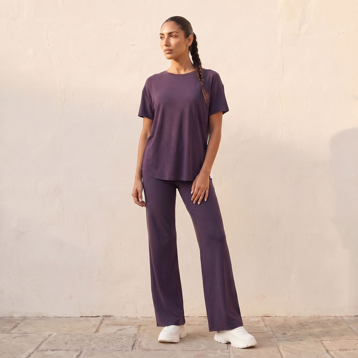 بنطلون ليقنز مطاطي باتجاهين وبحافة واسعة-women-clothing-sportswearandactivewear-bottoms-leggings-image-2