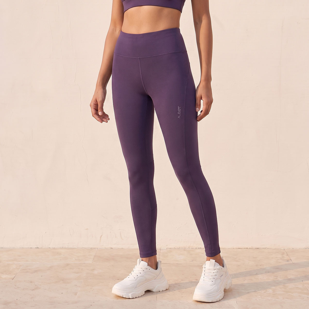 بنطلون ليقنز رياضي مطاطي-women-clothing-sportswearandactivewear-bottoms-leggings-image-1