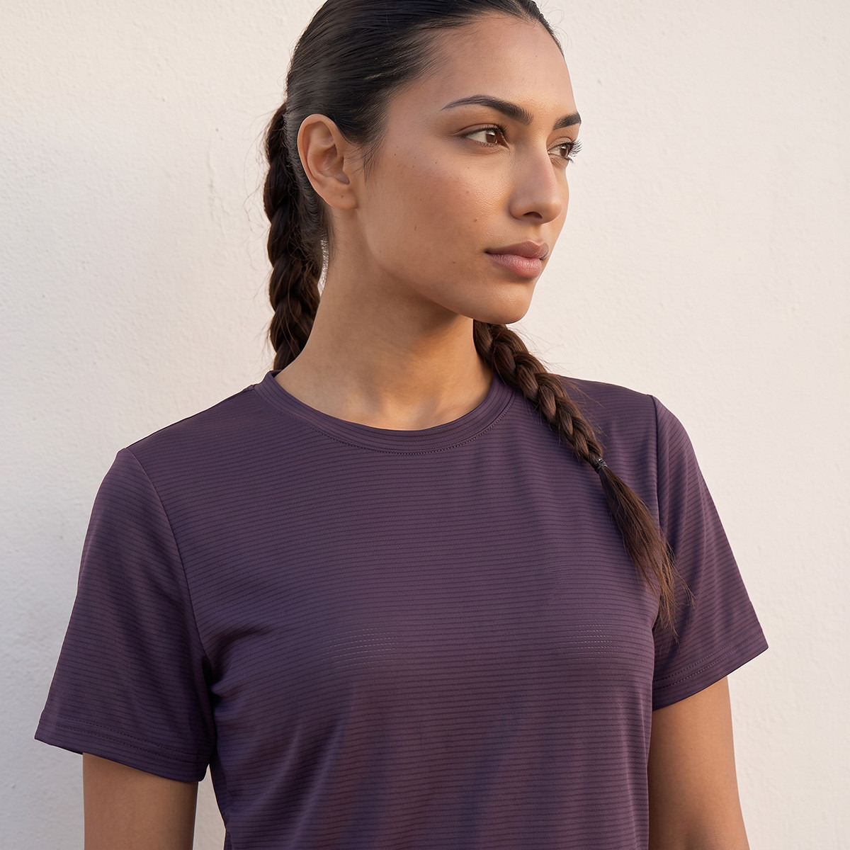 Textured 2-Way Stretch T-shirt-sports-women-clothing-tshirtsandvests-image-4