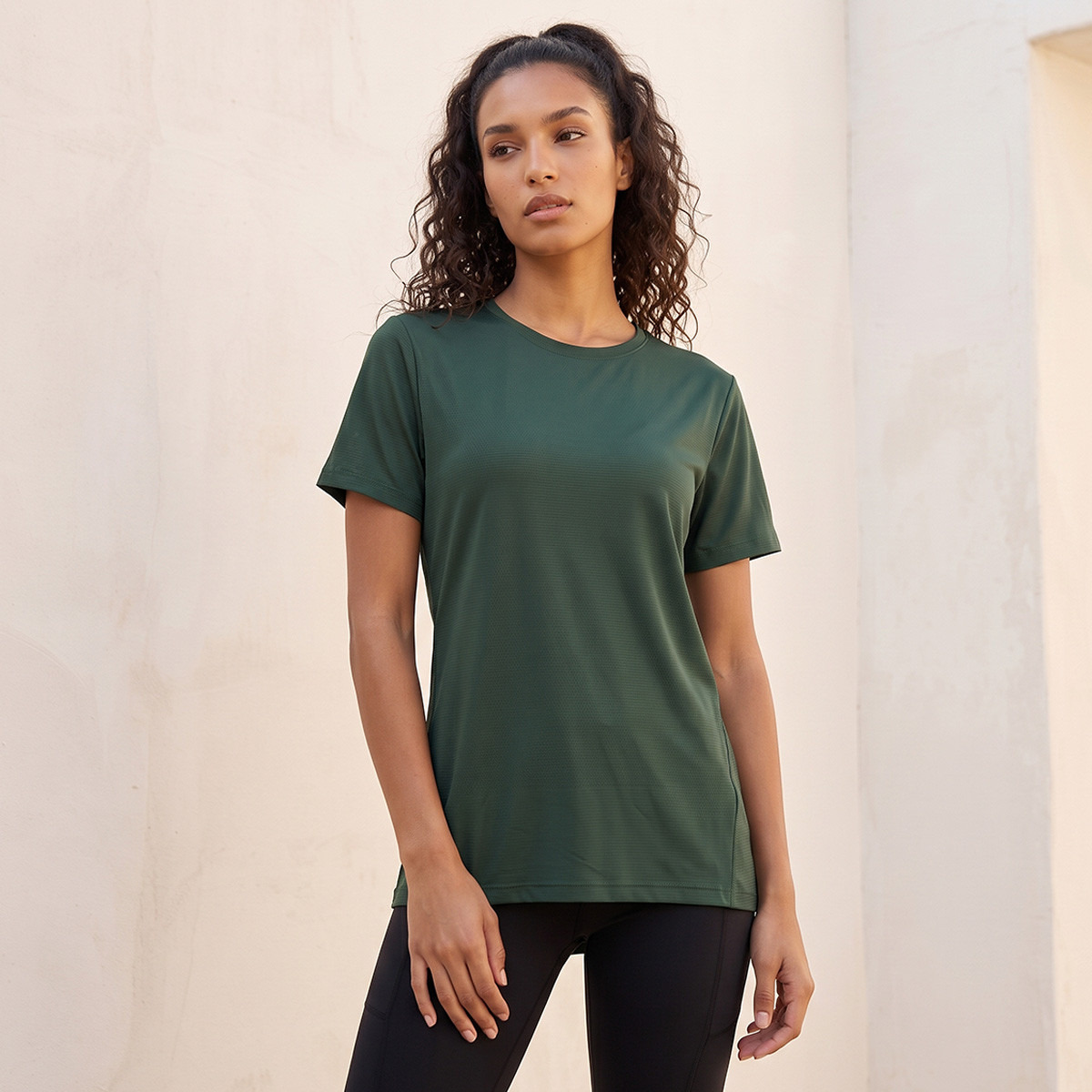 تيشيرت مرن بتصميم بارز الملمس-sports-women-clothing-tshirtsandvests-image-1