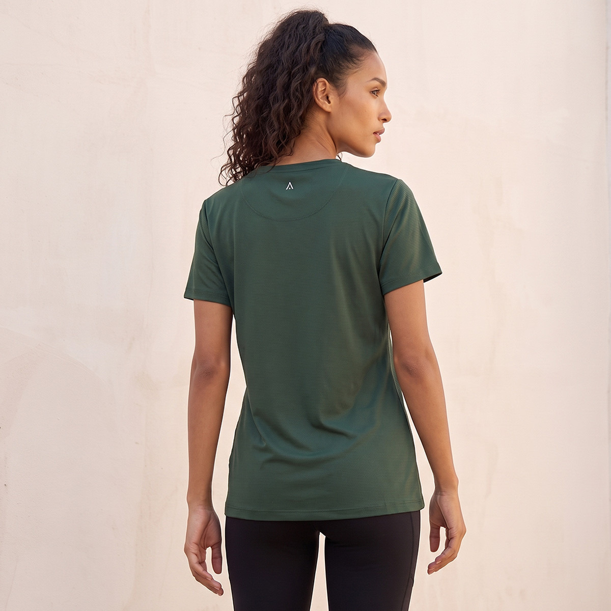 تيشيرت مرن بتصميم بارز الملمس-sports-women-clothing-tshirtsandvests-image-3