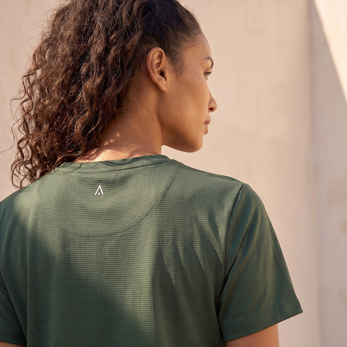 تيشيرت مرن بتصميم بارز الملمس-sports-women-clothing-tshirtsandvests-image-4