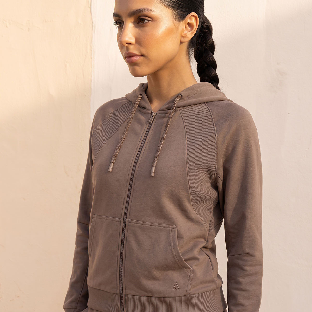 جاكيت بغطاء رأس بمرونة اتجاهين-sports-women-clothing-coatsandjackets-jackets-image-6