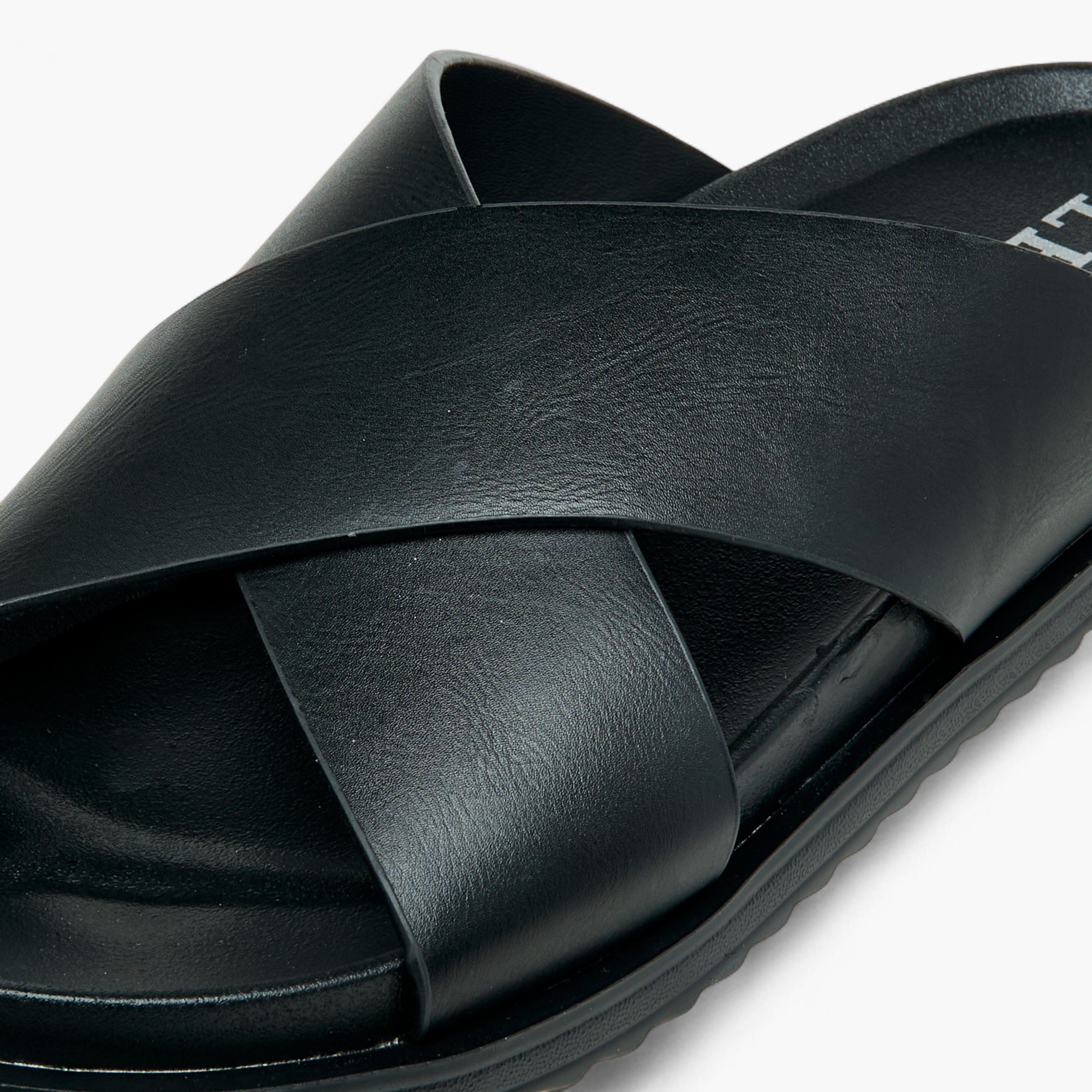 صندل سهل الارتداء بأحزمة متقاطعة من إل أو إل من شو إكسبريس-men-shoes-sandals-image-4