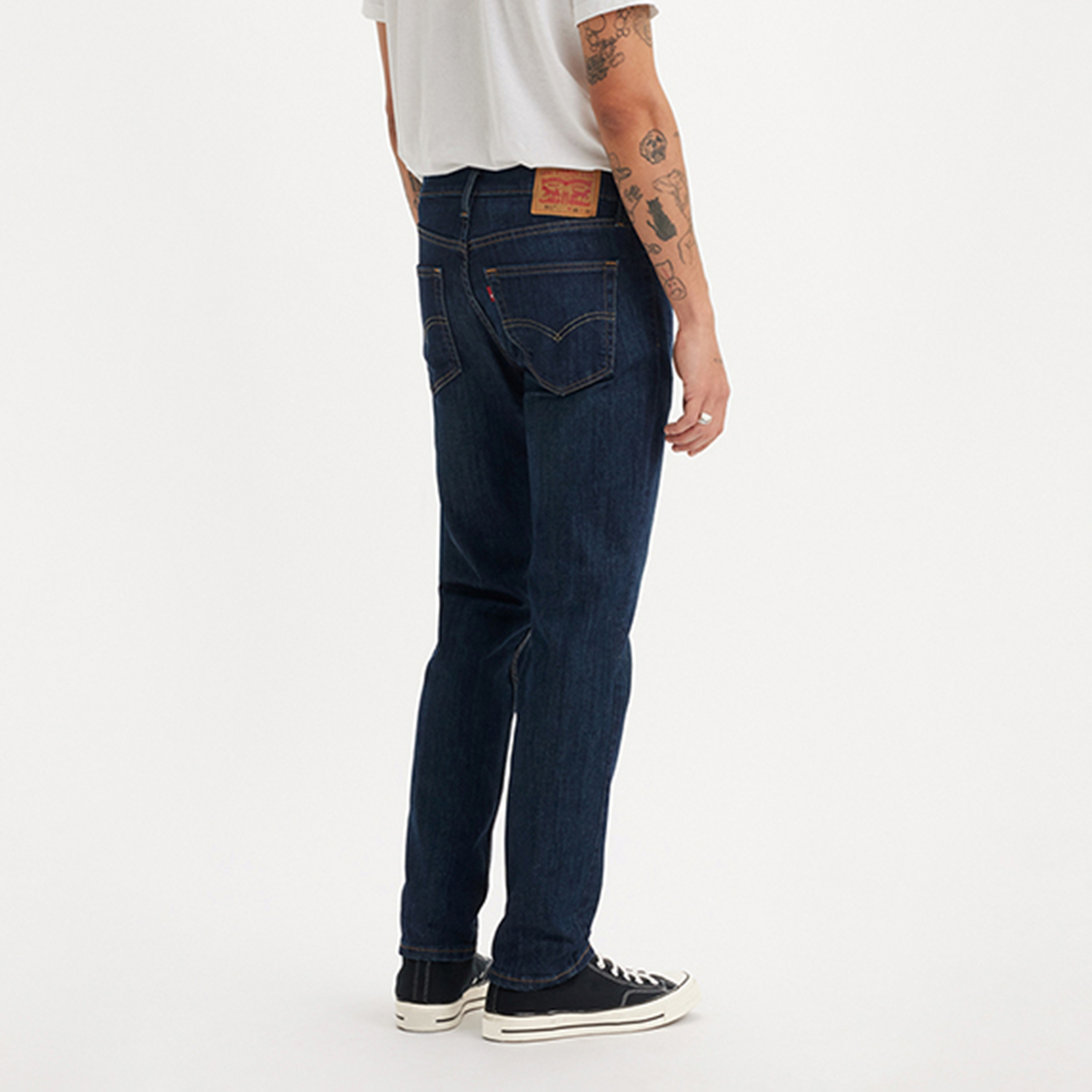 بنطلون جينز رجالي أزرق بقصة ضيقة وخمسة جيوب، مقاس 34 من ليفايس-men-clothing-bottoms-jeans-image-3