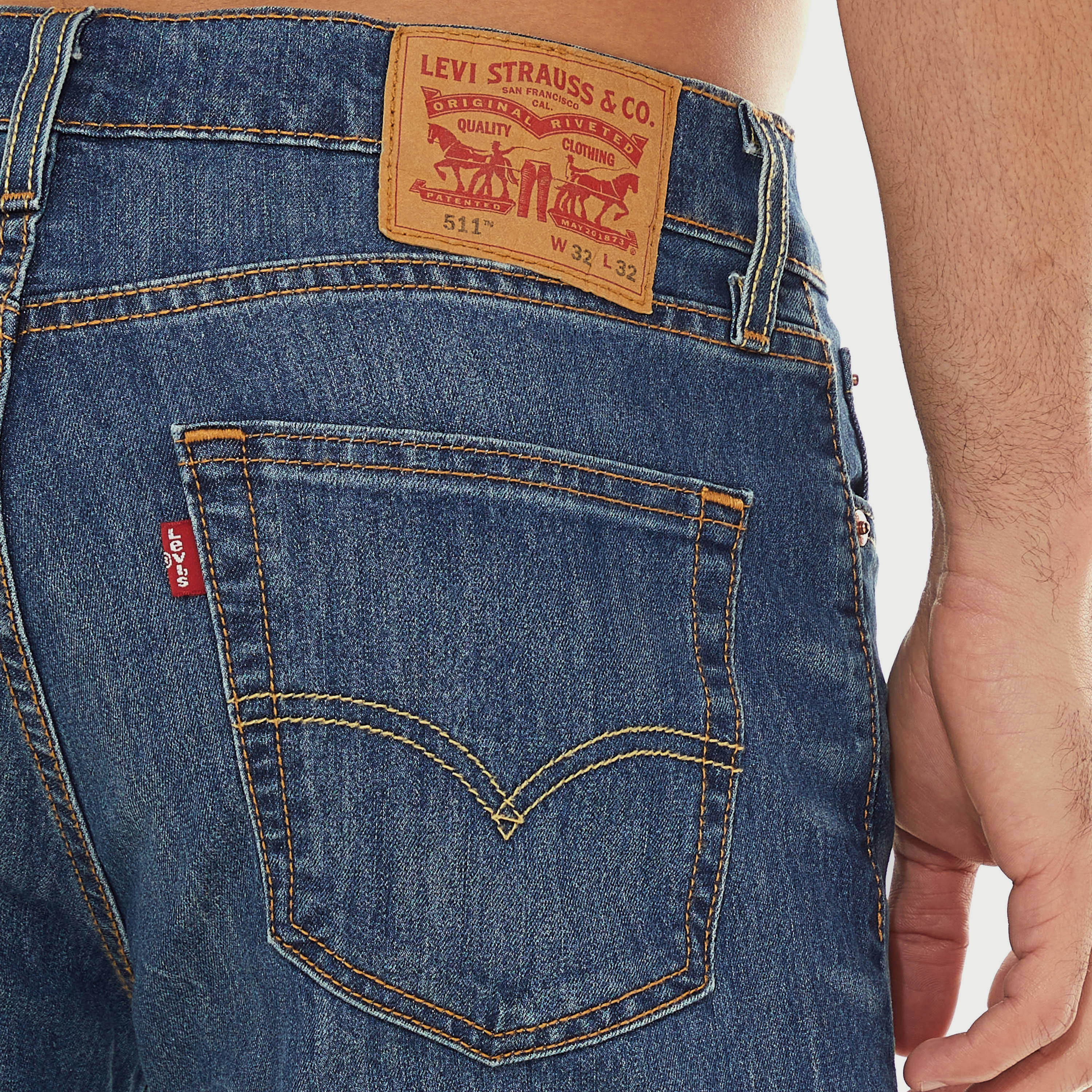 بنطال جينز من ليفايز بمتوسط الارتفاع مع سليم فت بلون ازرق-men-clothing-bottoms-jeans-image-2