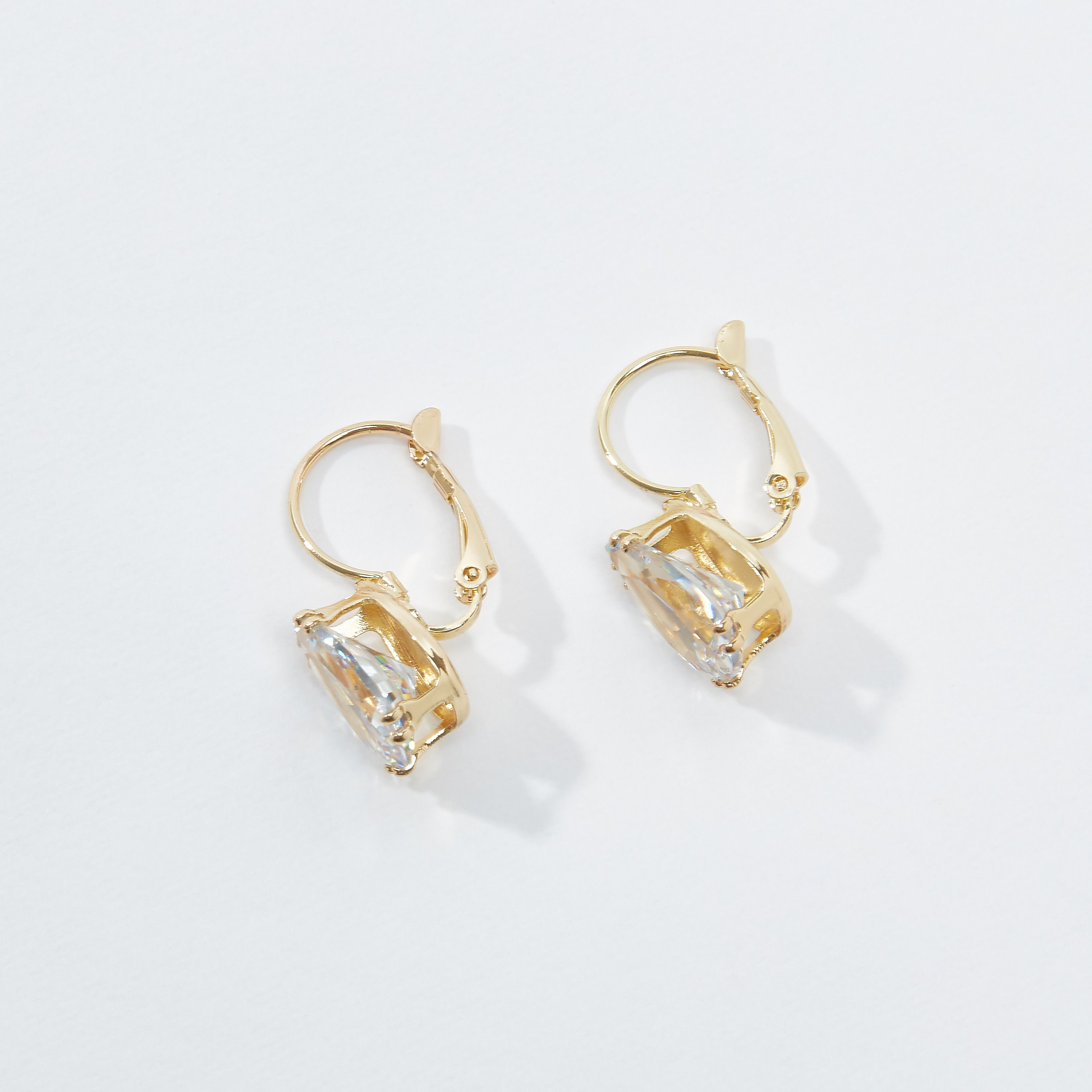 أقراط أذن مرصعة بمكبس إغلاق-women-watchesandjewellery-jewellery-earrings-image-1