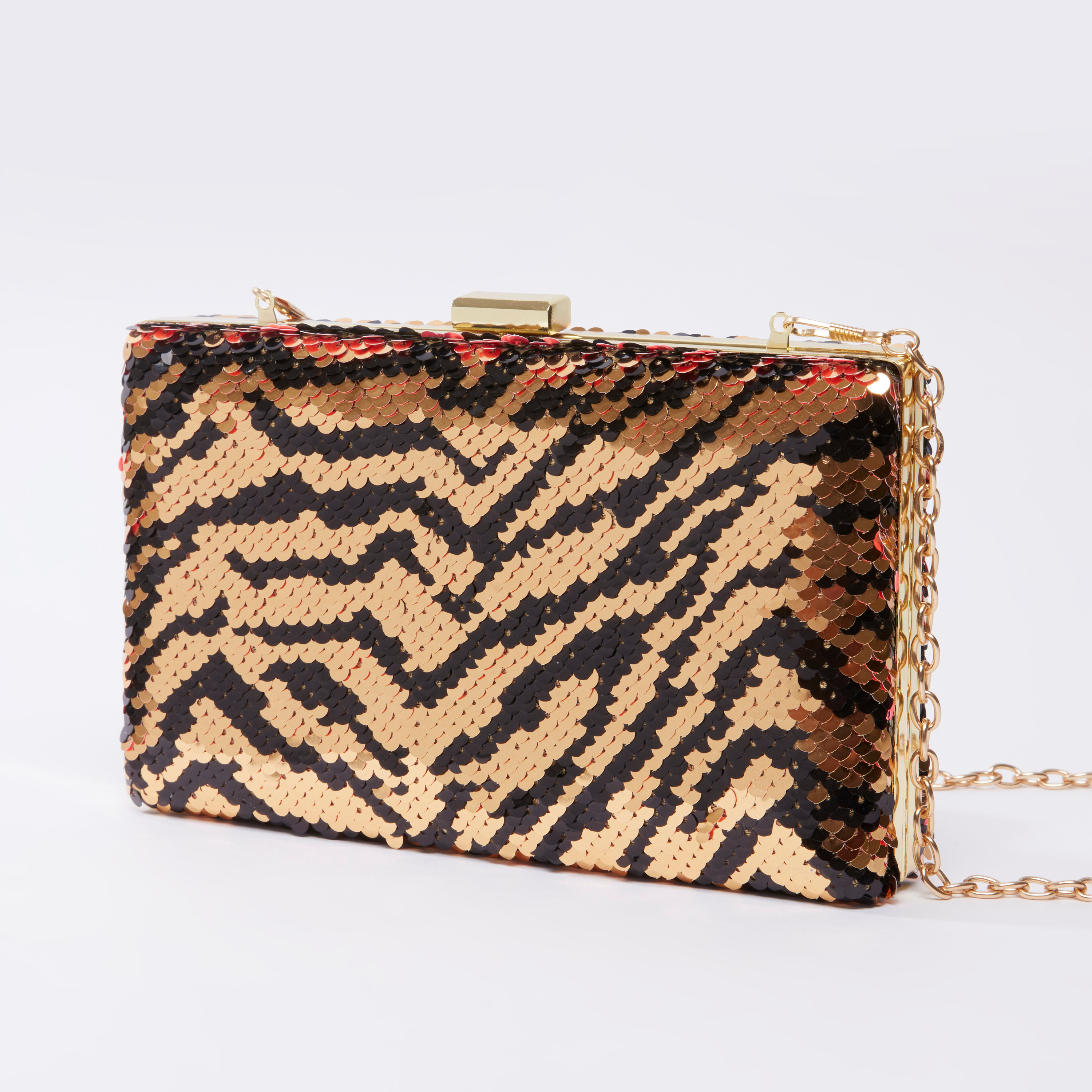 حقيبة كلاتش بارزة الملمس بسلسلة ميتاليك وترتر-women-bagsandwallets-handbags-image-3