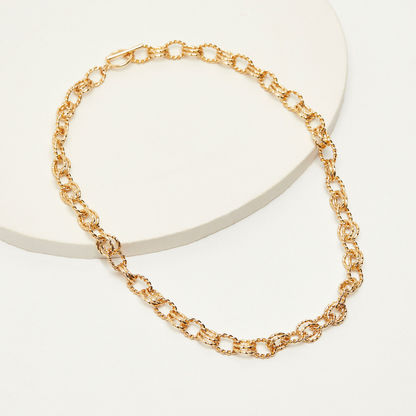 Metallic Chainlink Choker with Toggle Clasp Closure