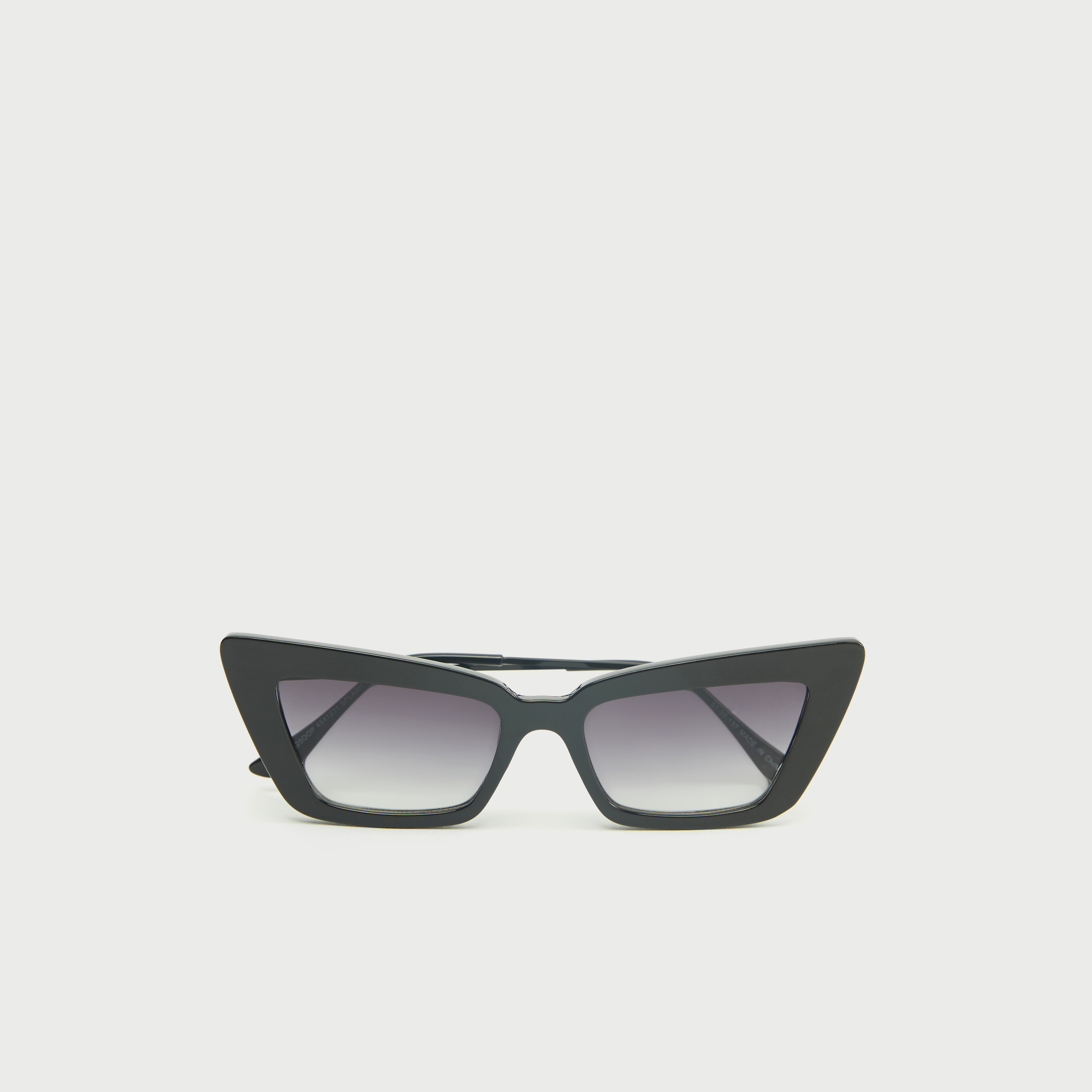 cat eye sunglasses with nose pads