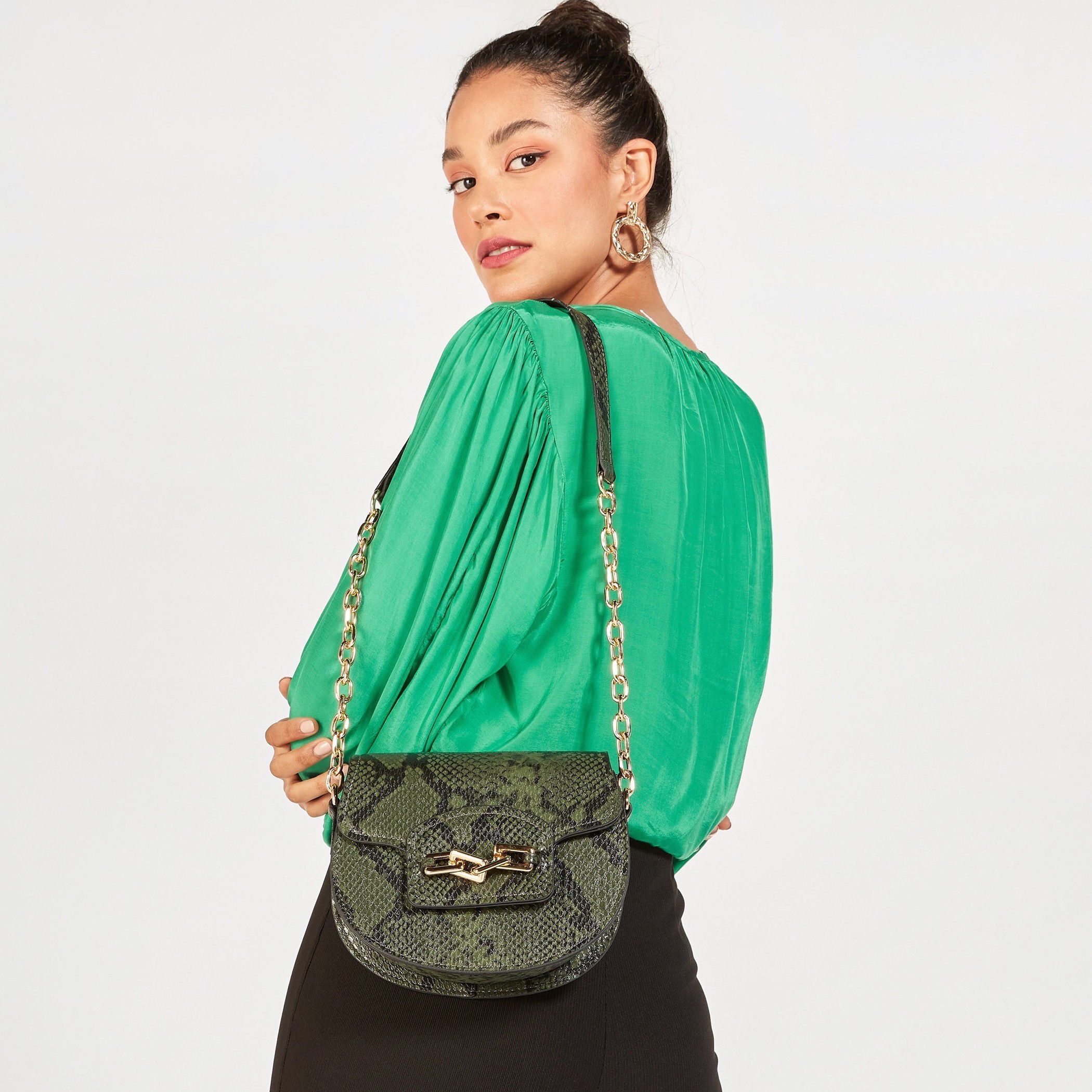 شنطة كروس بودي بطبعات حيوانات وحزام سلسلة ميتاليك-women-bagsandwallets-handbags-image-2