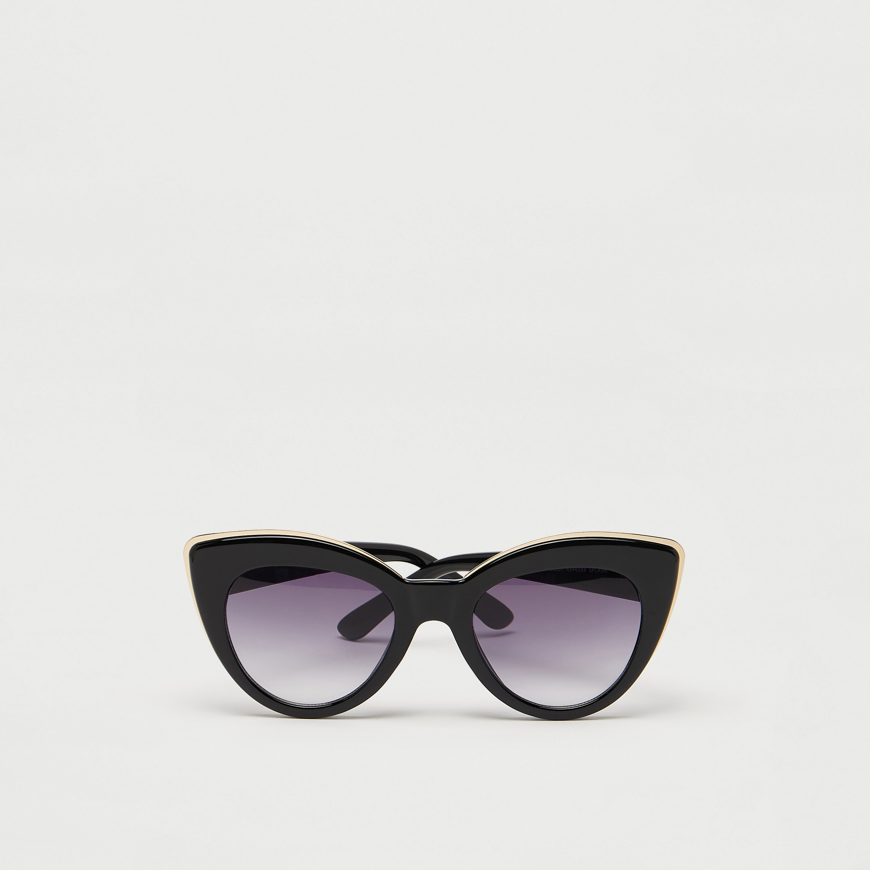 Cat eye sunglasses store with nose pads