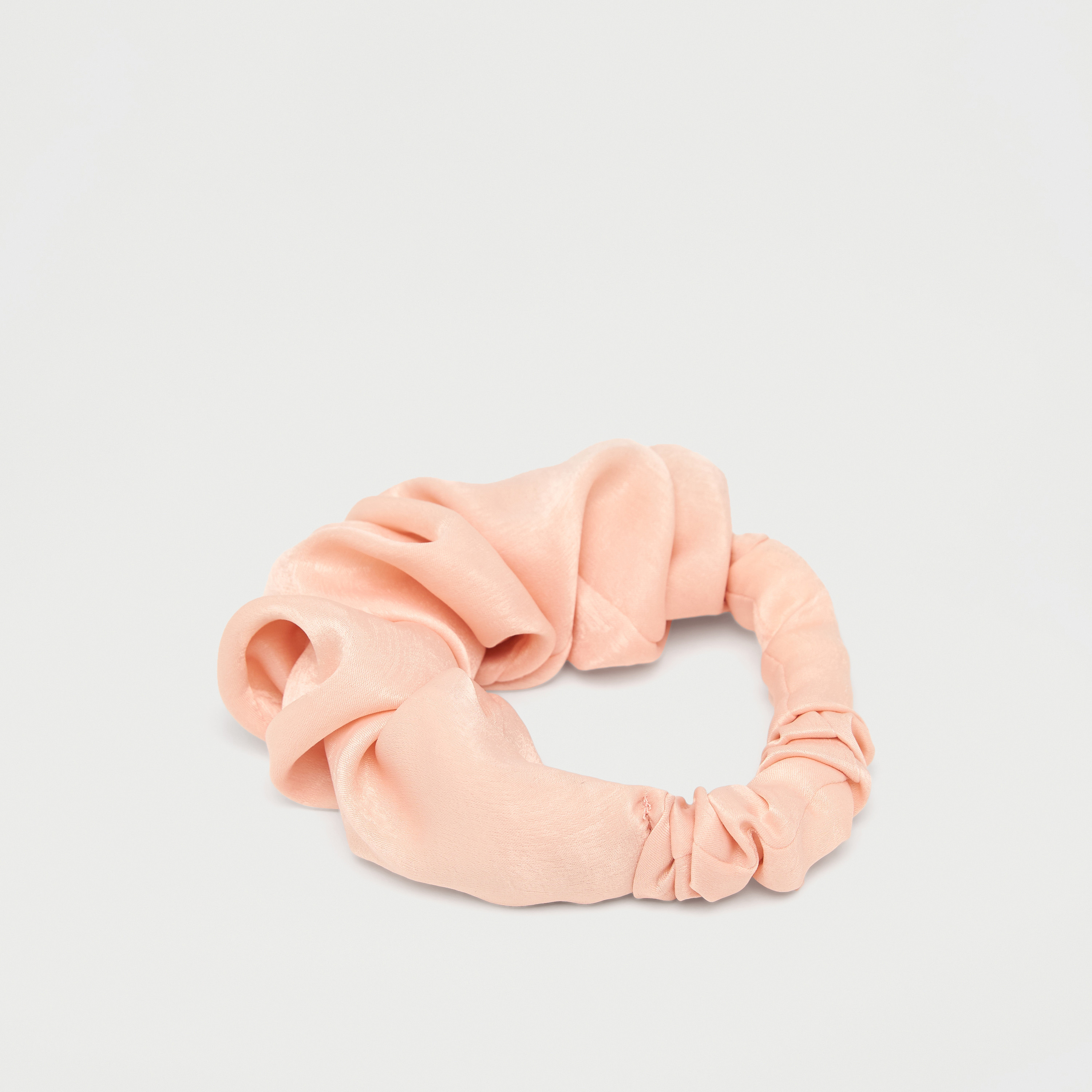 Gloo Solid Heatless Curl Scrunchie-women-hairaccessories-scrunchies-image-2