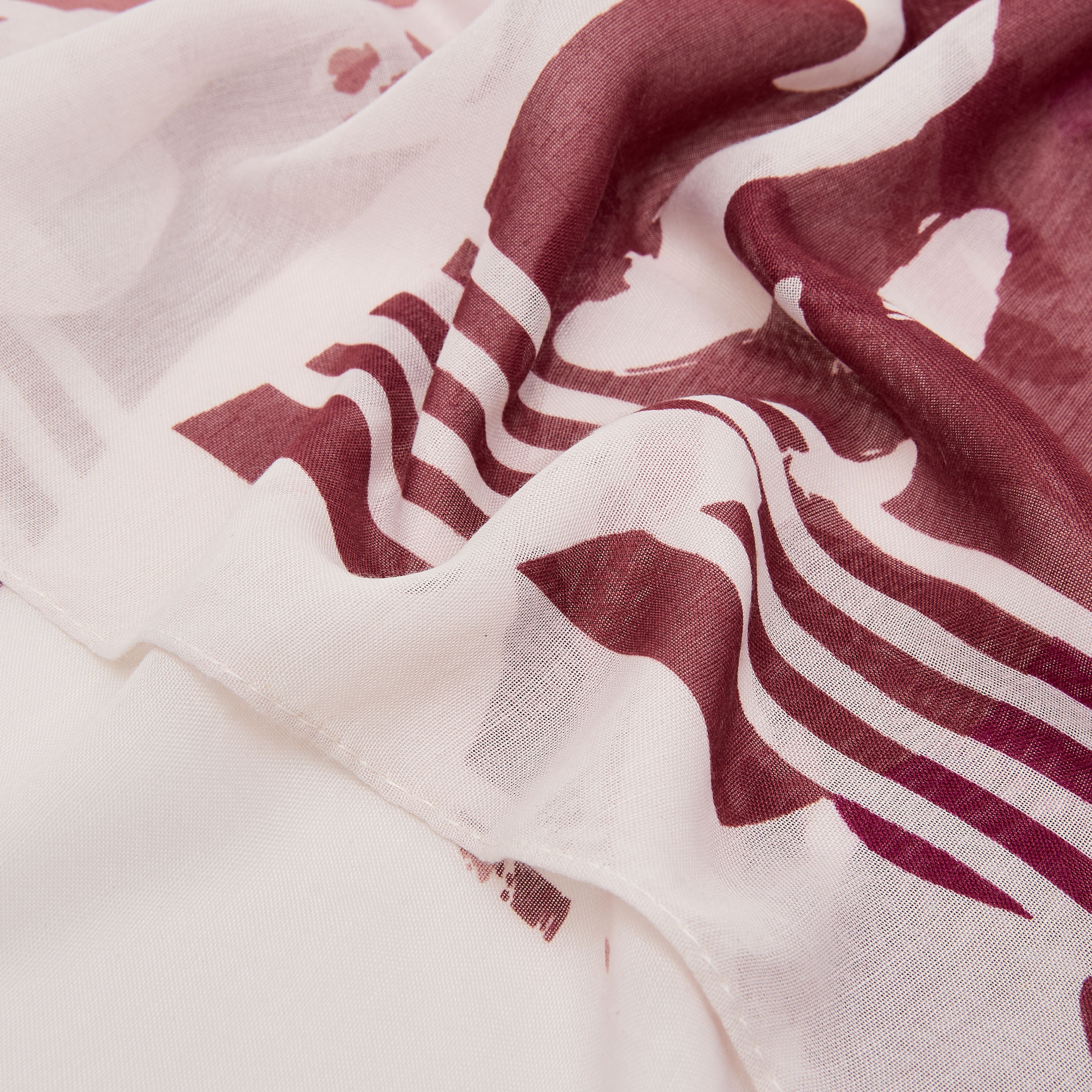 وشاح بطبعات تجريدية-women-winterwear-scarves-image-5