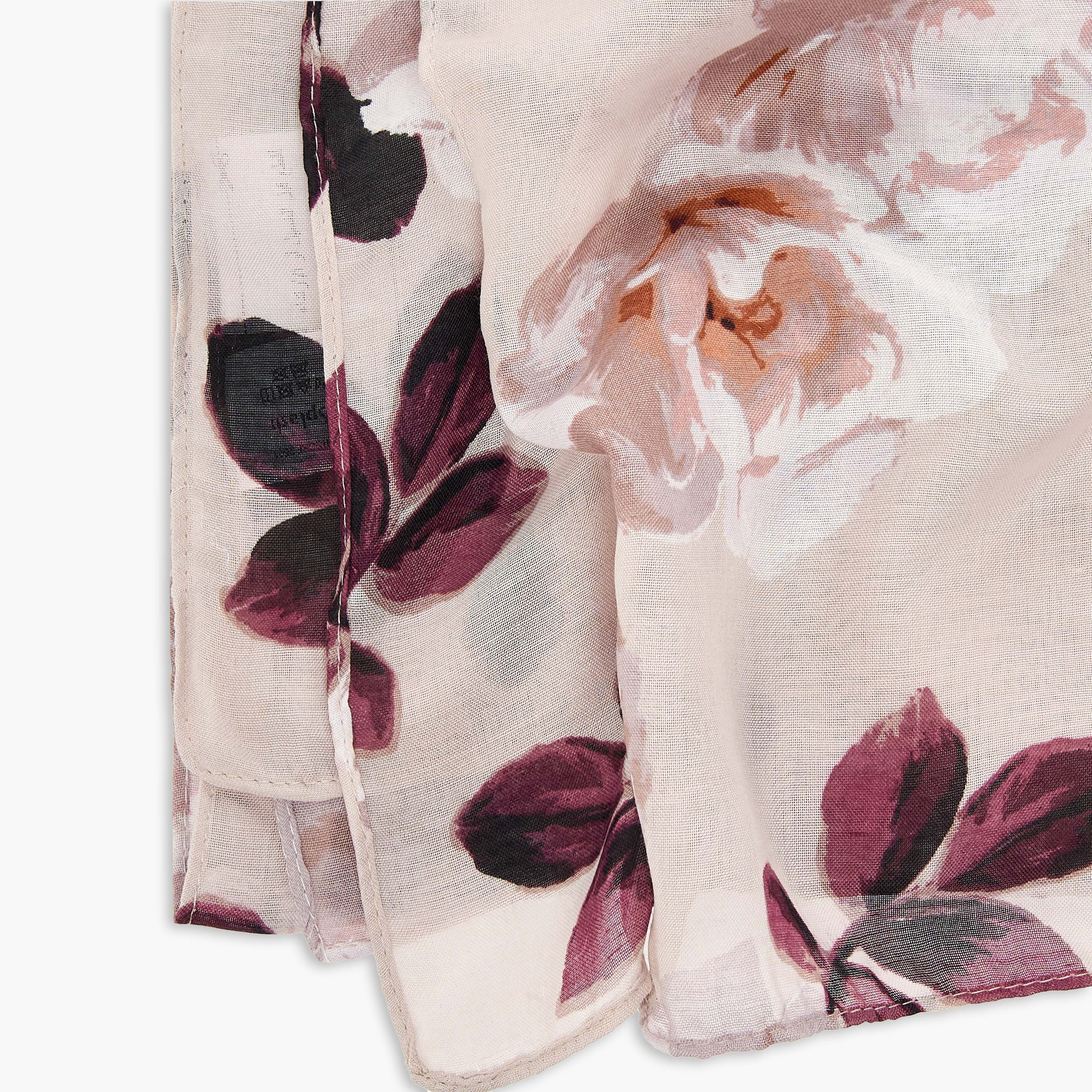 وشاح بطبعات أزهار-women-clothingaccessories-scarves-image-5