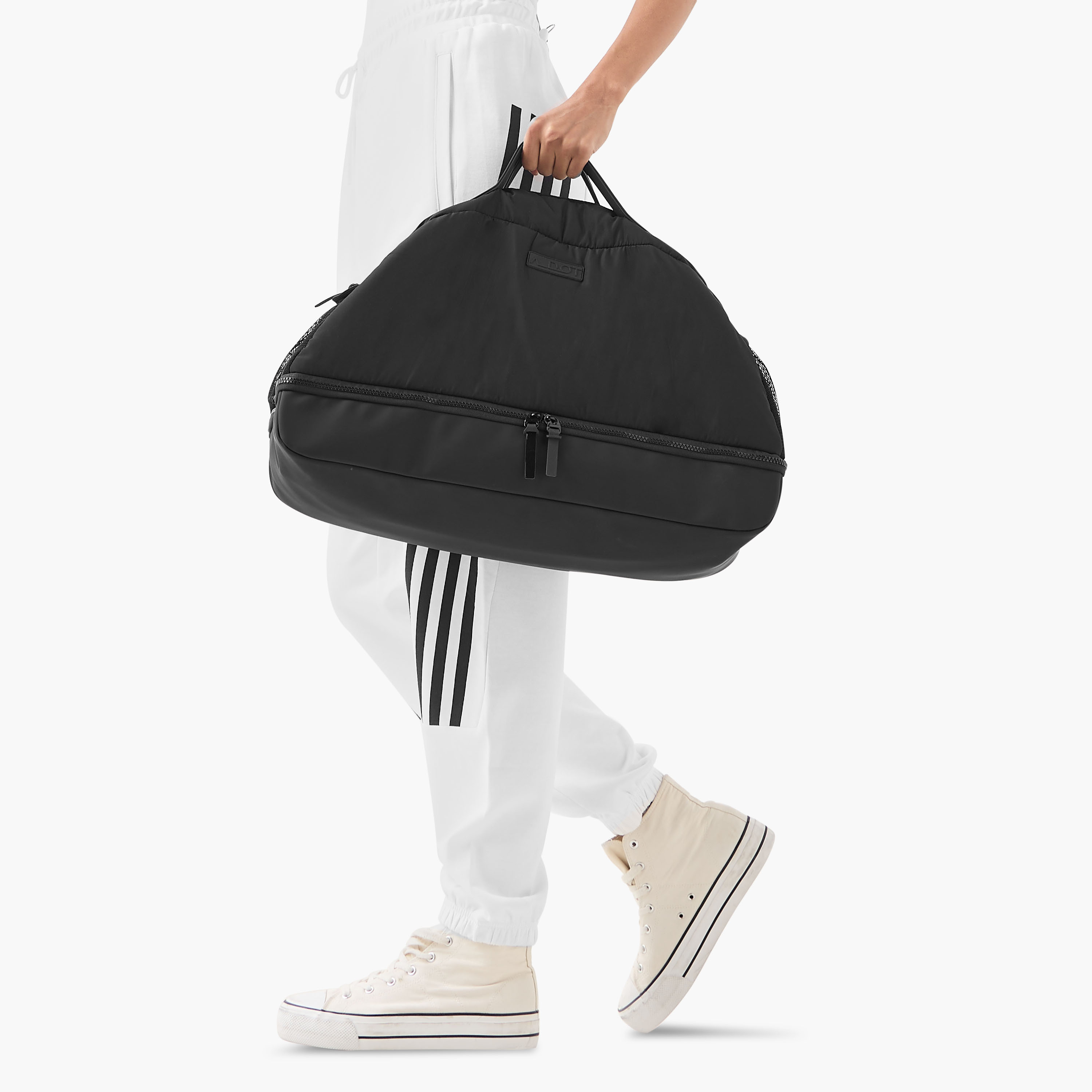 شنطة دافل بمقبضين وسحاب إغلاق-women-bagsandwallets-handbags-image-2