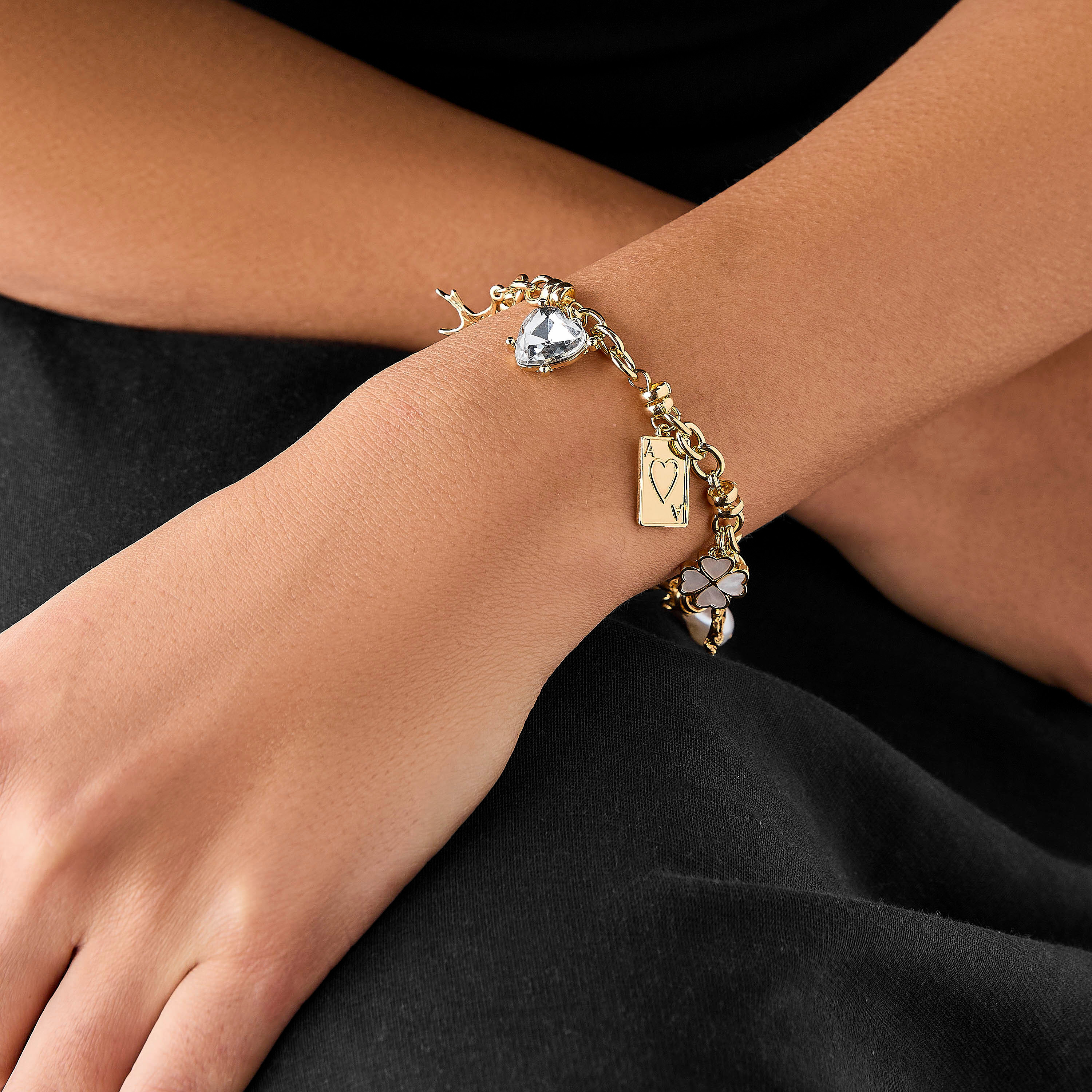 أسورة سلسلة بمشبك إغلاق ودلايات-women-watchesandjewellery-jewellery-banglesandbracelets-image-2