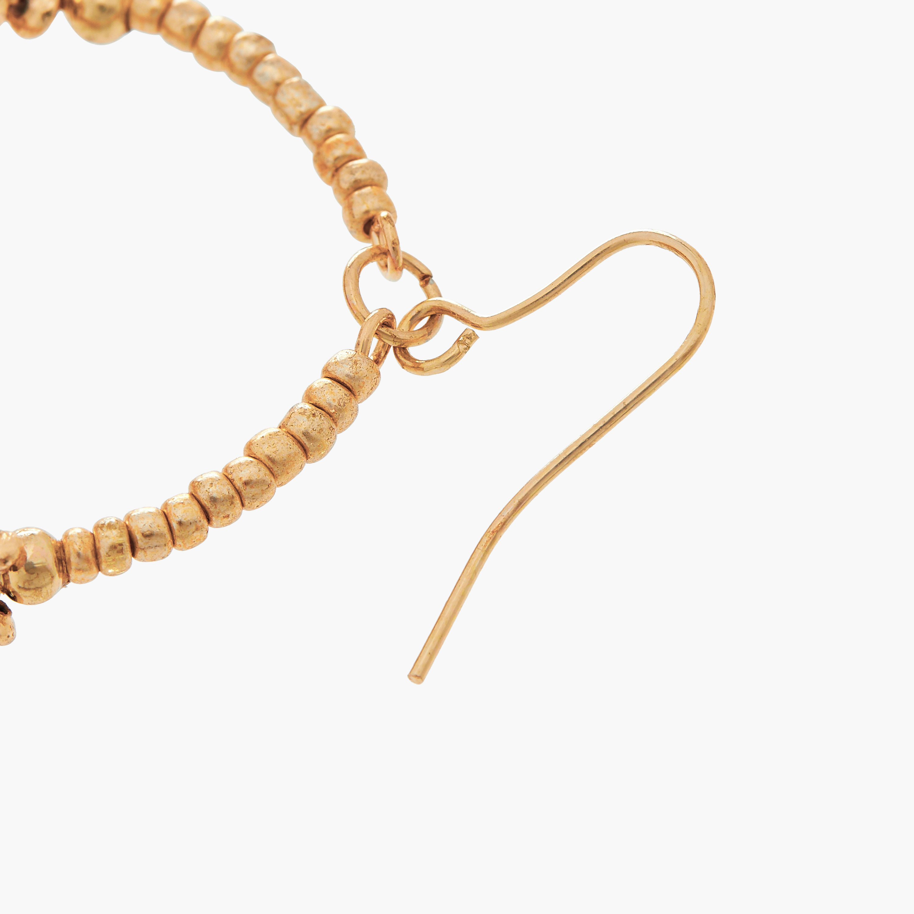 حلقان متدلية مزينة بالخرز مع مكبس إغلاق خلفي-women-watchesandjewellery-jewellery-earrings-image-5