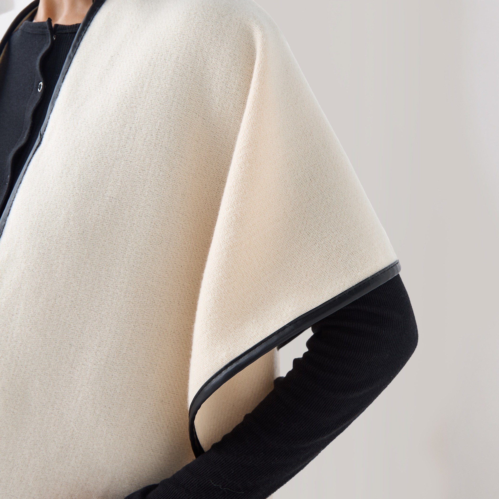سترة كاب بوليستر بارزة الملمس بحافة-women-winterwear-cardigansandjumpers-cardigans-image-4