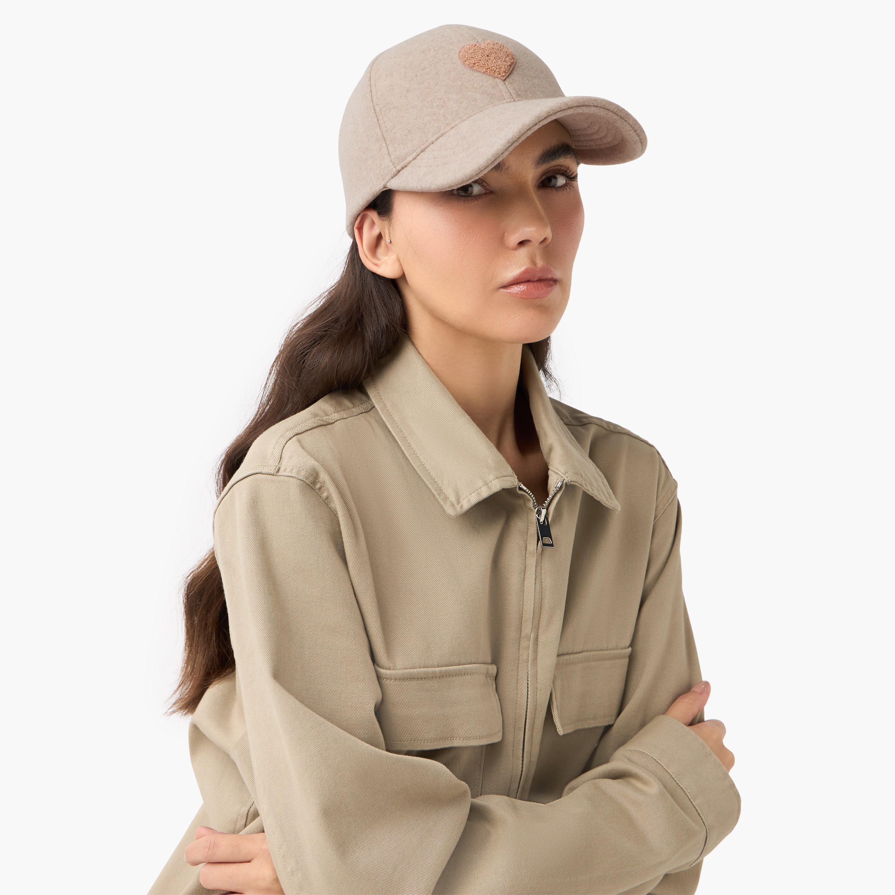 قبعة كاب بزخارف قلب وشريط إغلاق لاصق-women-clothingaccessories-capsandhats-image-2