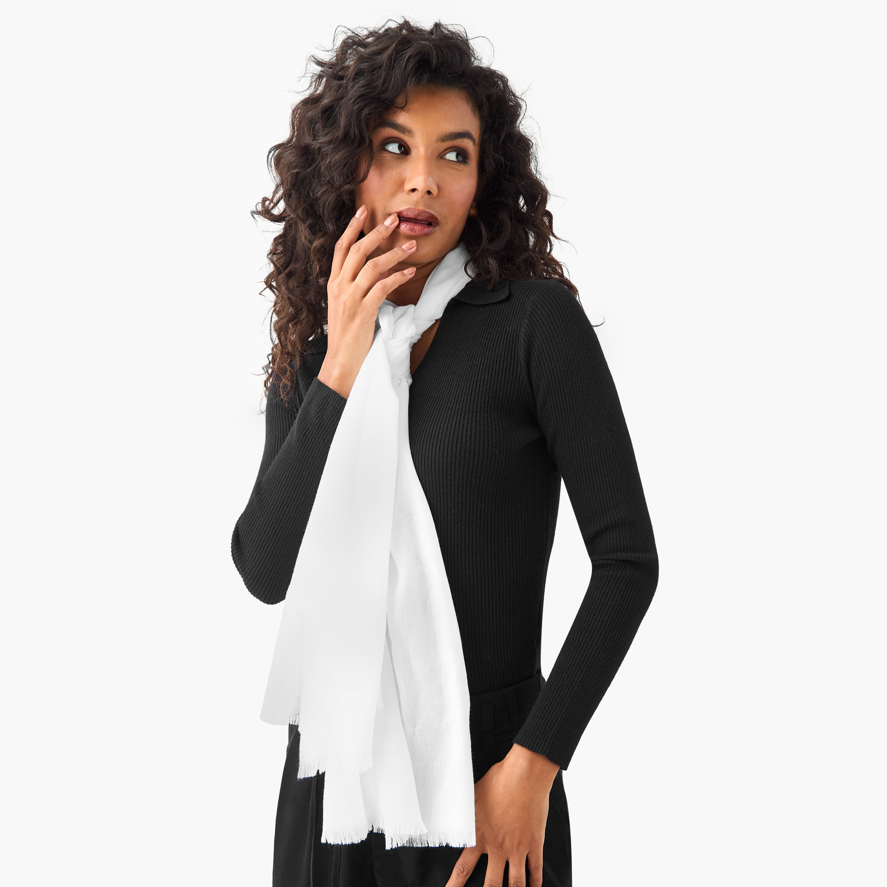 وشاح بتفاصيل كشكش-women-winterwear-scarves-image-4
